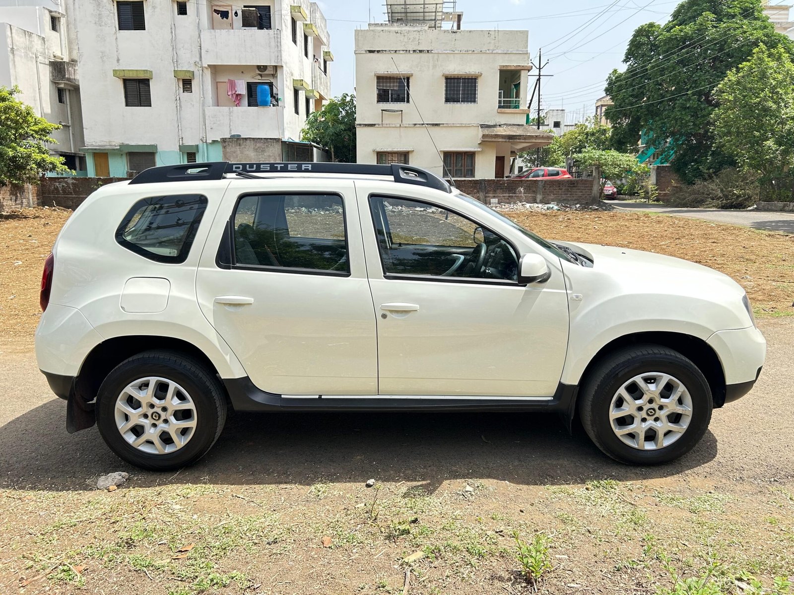 
								Renault Duster DCI 85PS full									