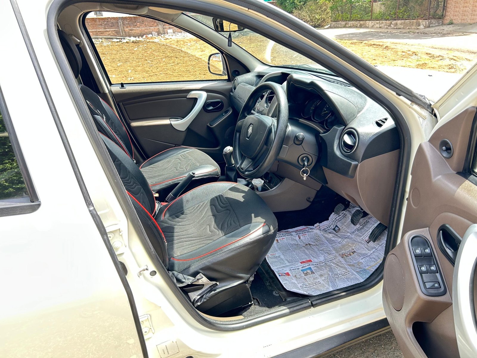 
								Renault Duster DCI 85PS full									