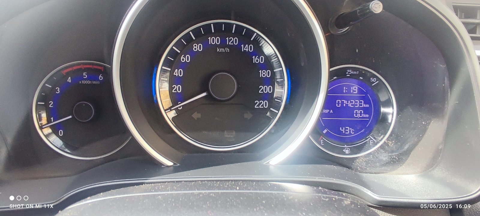 
								Honda WR-V 1.5 VX MT (Top Model) full									
