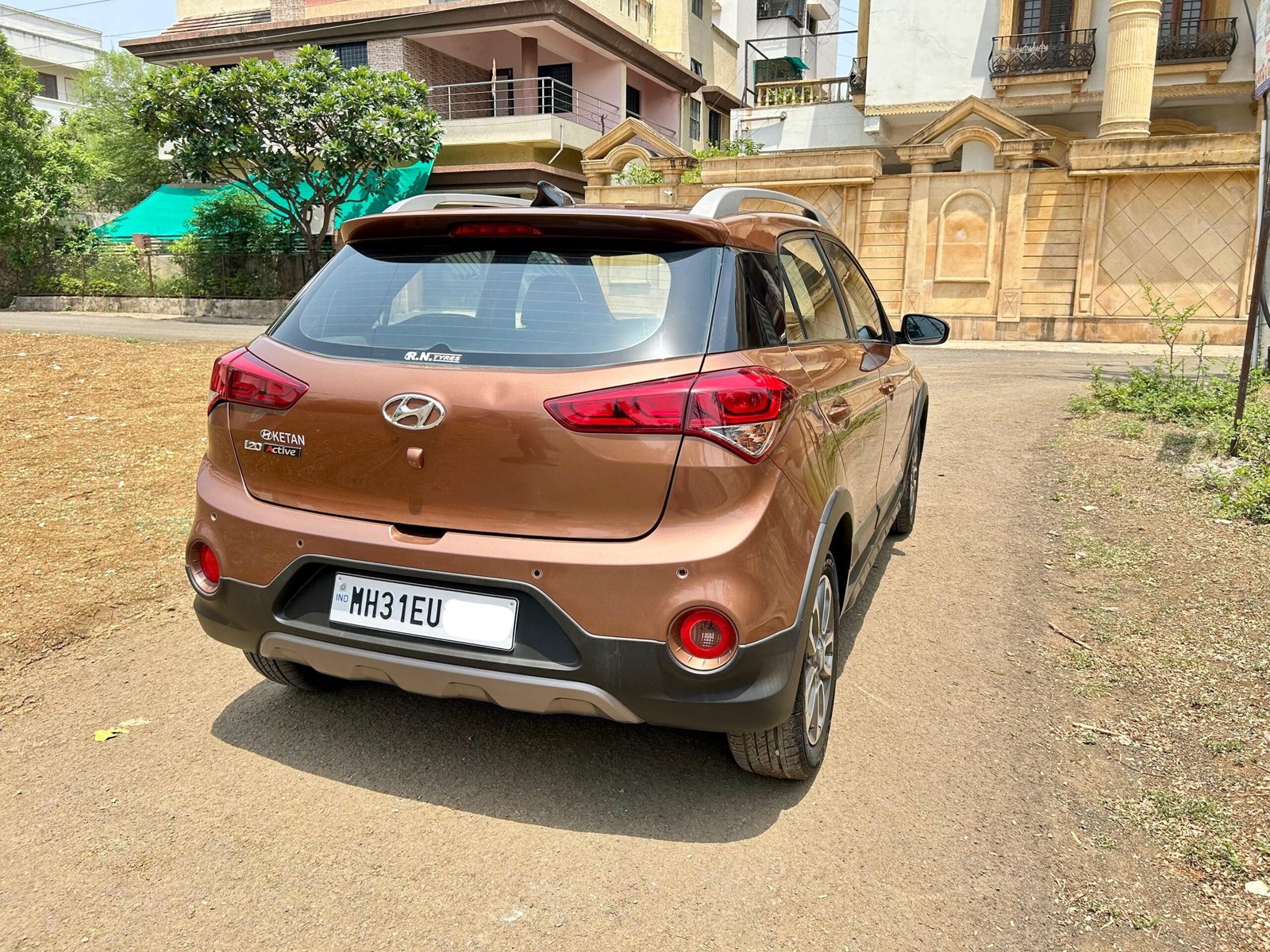
								Hyundai i20 Active S (VTVT) – 2015 Model full									