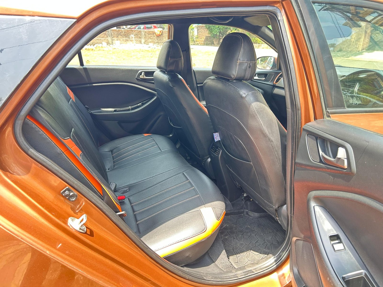 
								Hyundai i20 Active S (VTVT) – 2015 Model full									