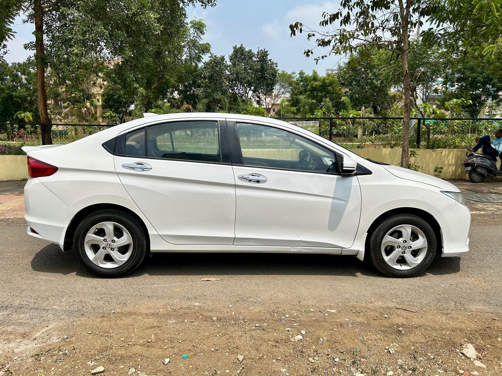 
								Honda City i-VTEC VX (O) – 2017 Petrol | Sunroof | Button Start full									