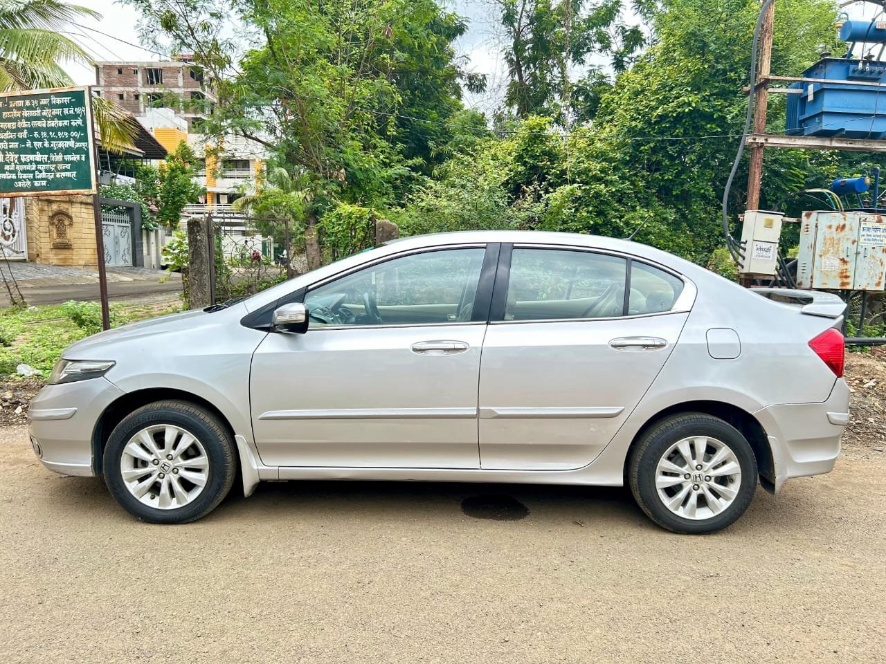 
								Honda City V – Top Model full									