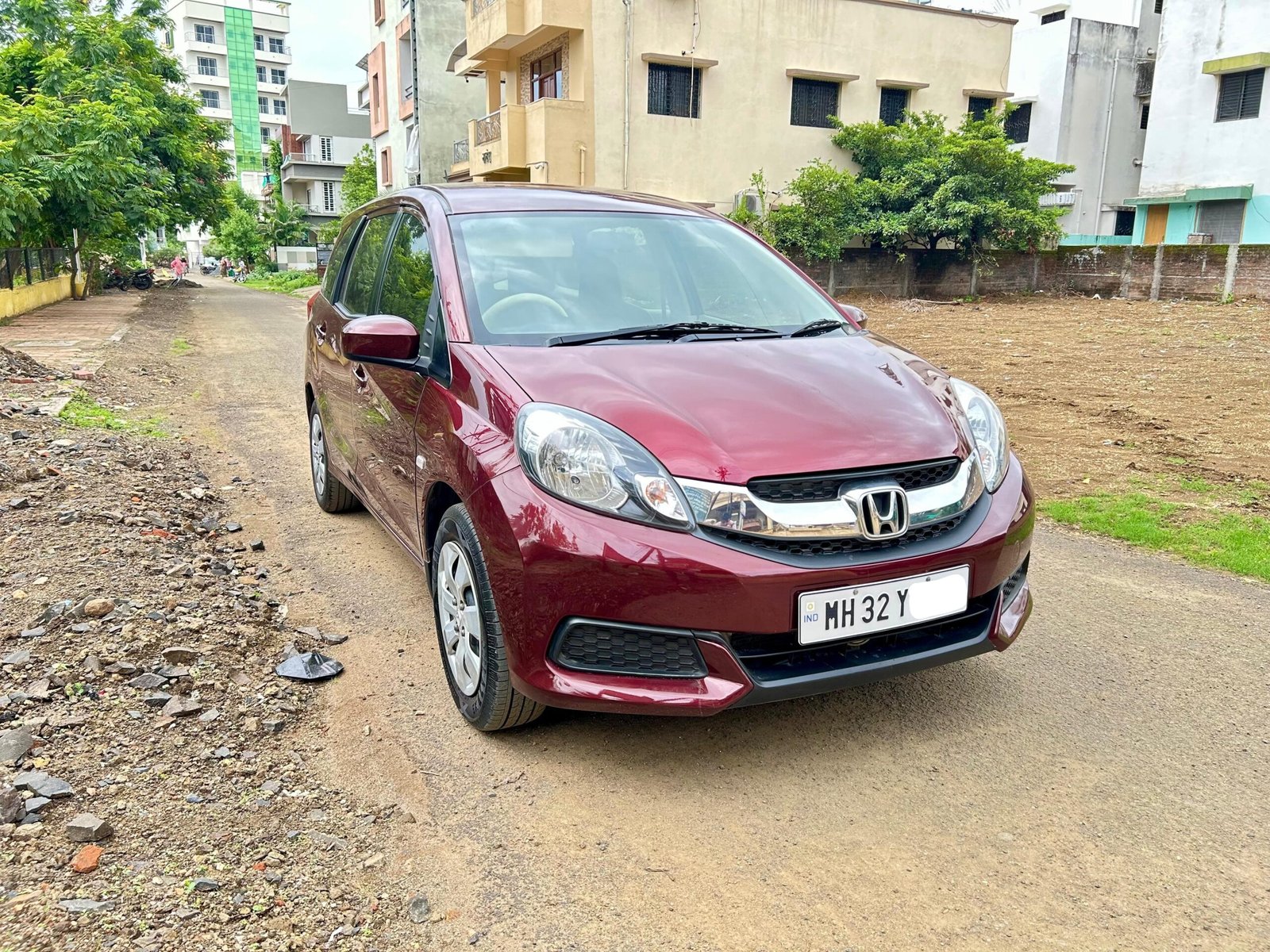 
								Honda Mobilio S MT (Top) i-VTEC – 7 Seater full									