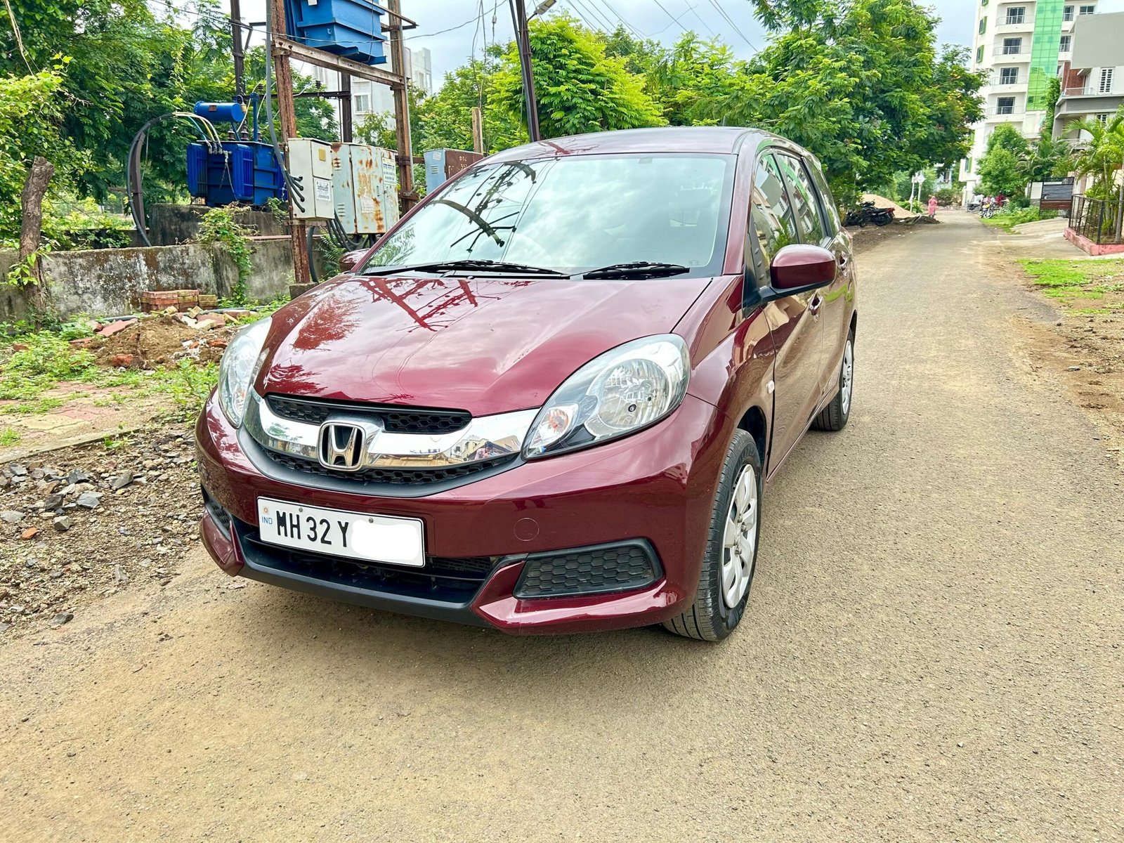 
								Honda Mobilio S MT (Top) i-VTEC – 7 Seater full									