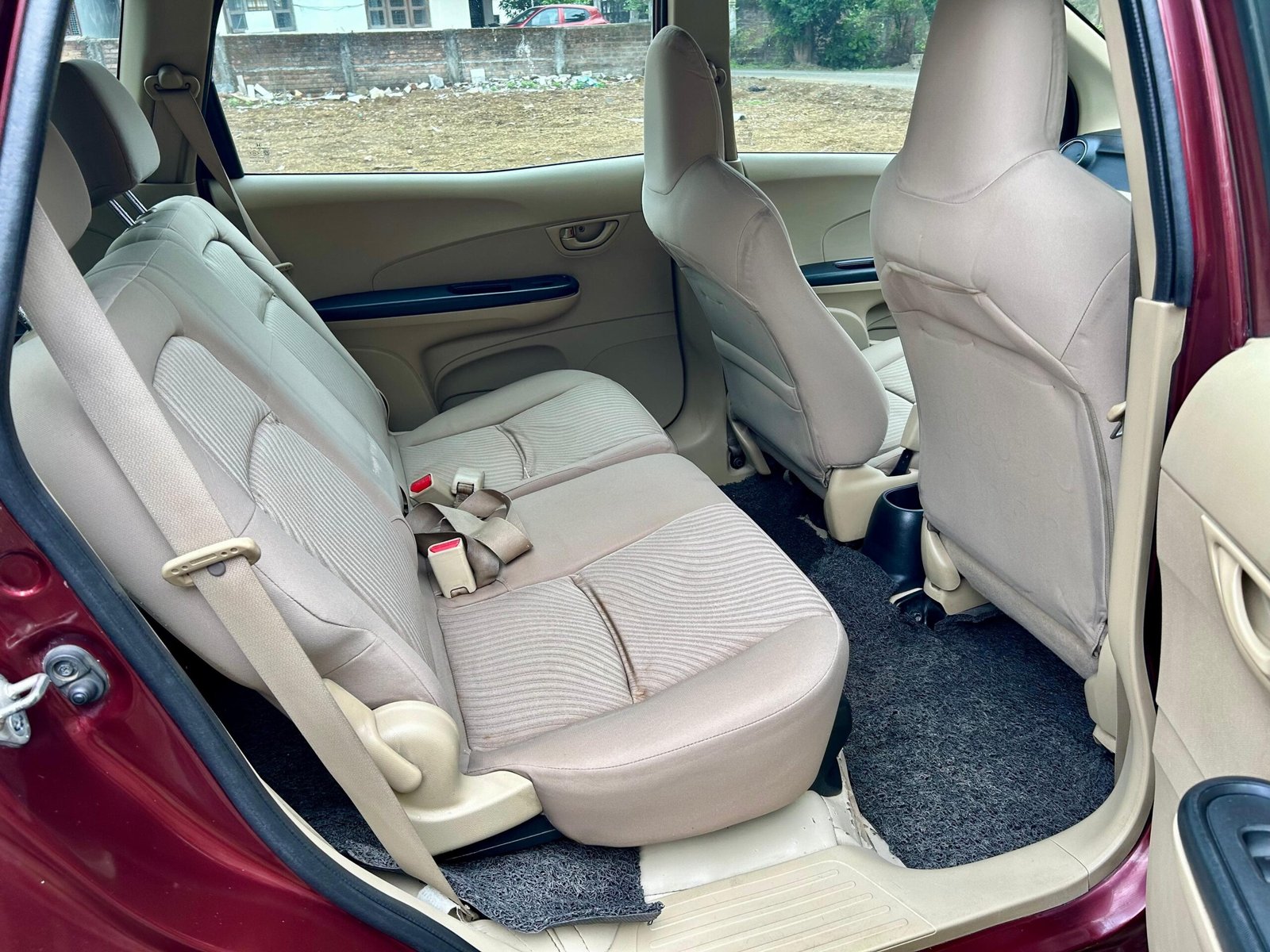 
								Honda Mobilio S MT (Top) i-VTEC – 7 Seater full									
