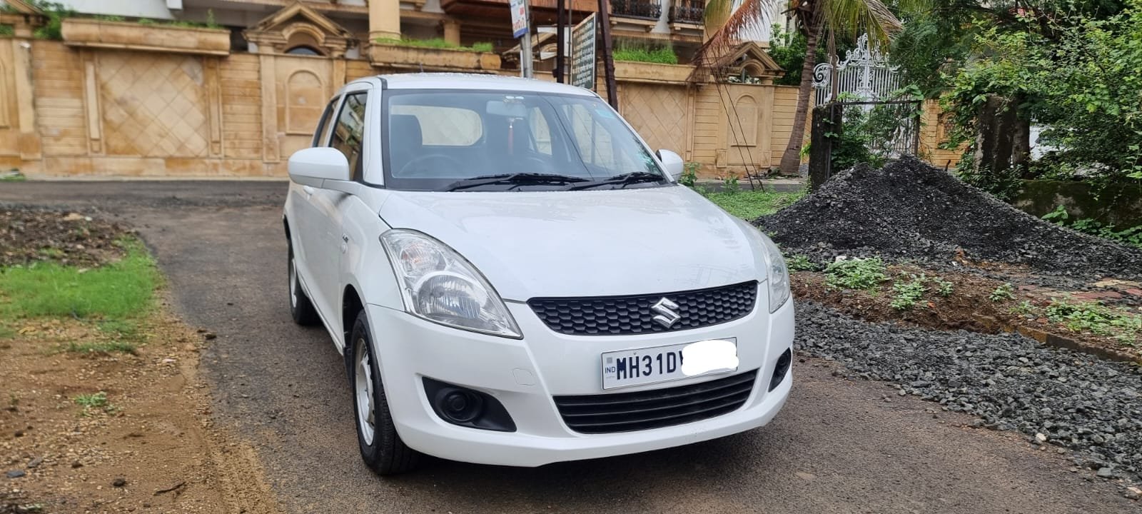 
								Swift Lxi full									