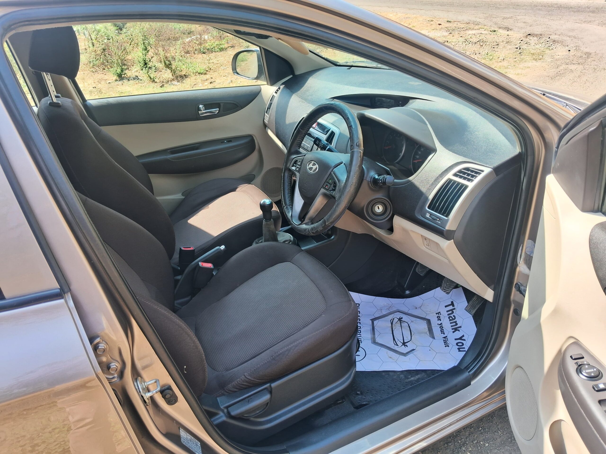 
								Hyundai i20 Sport 1.2 (Diamond Edition) – June 2012 full									