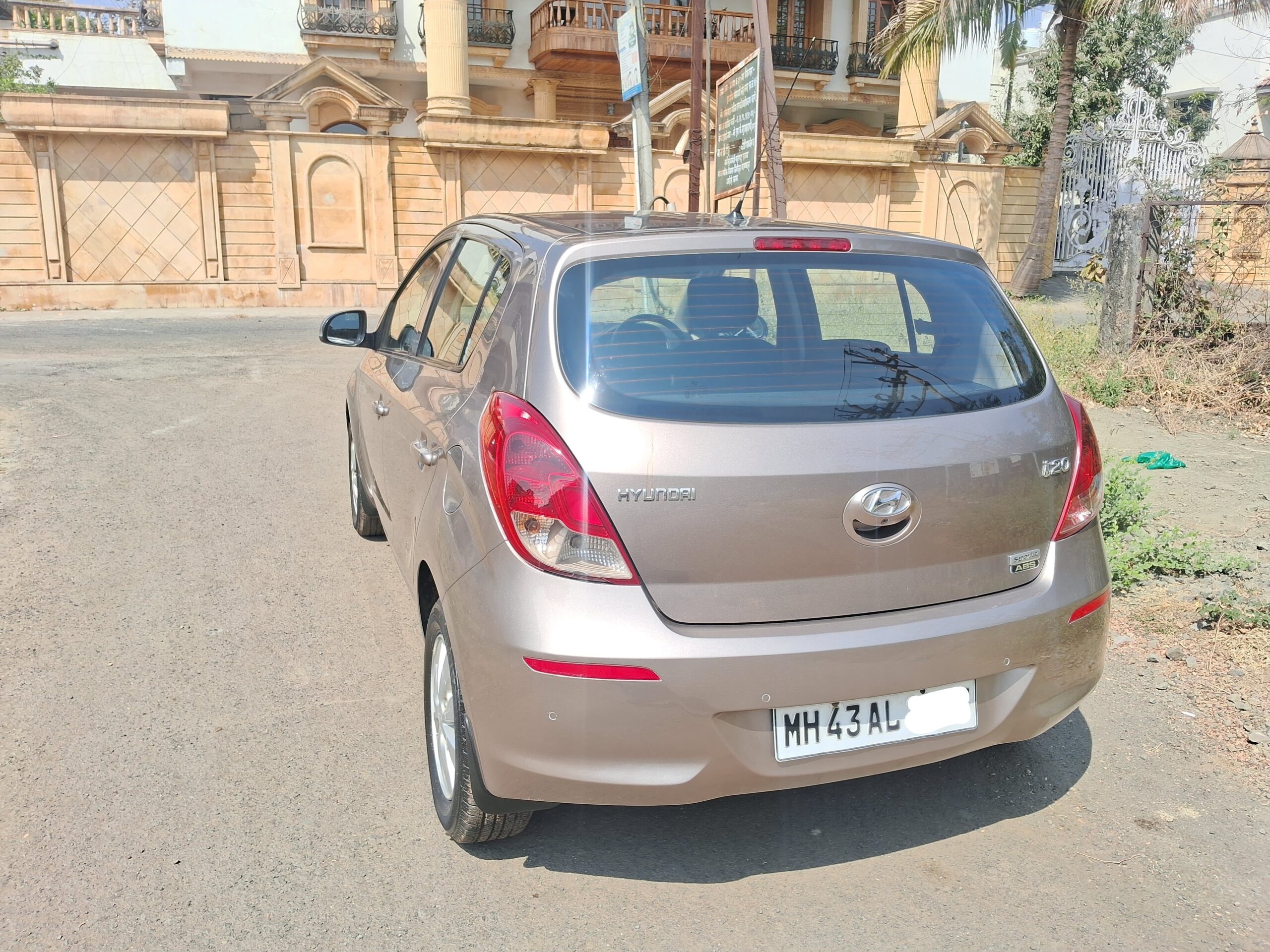 
								Hyundai i20 Sport 1.2 (Diamond Edition) – June 2012 full									