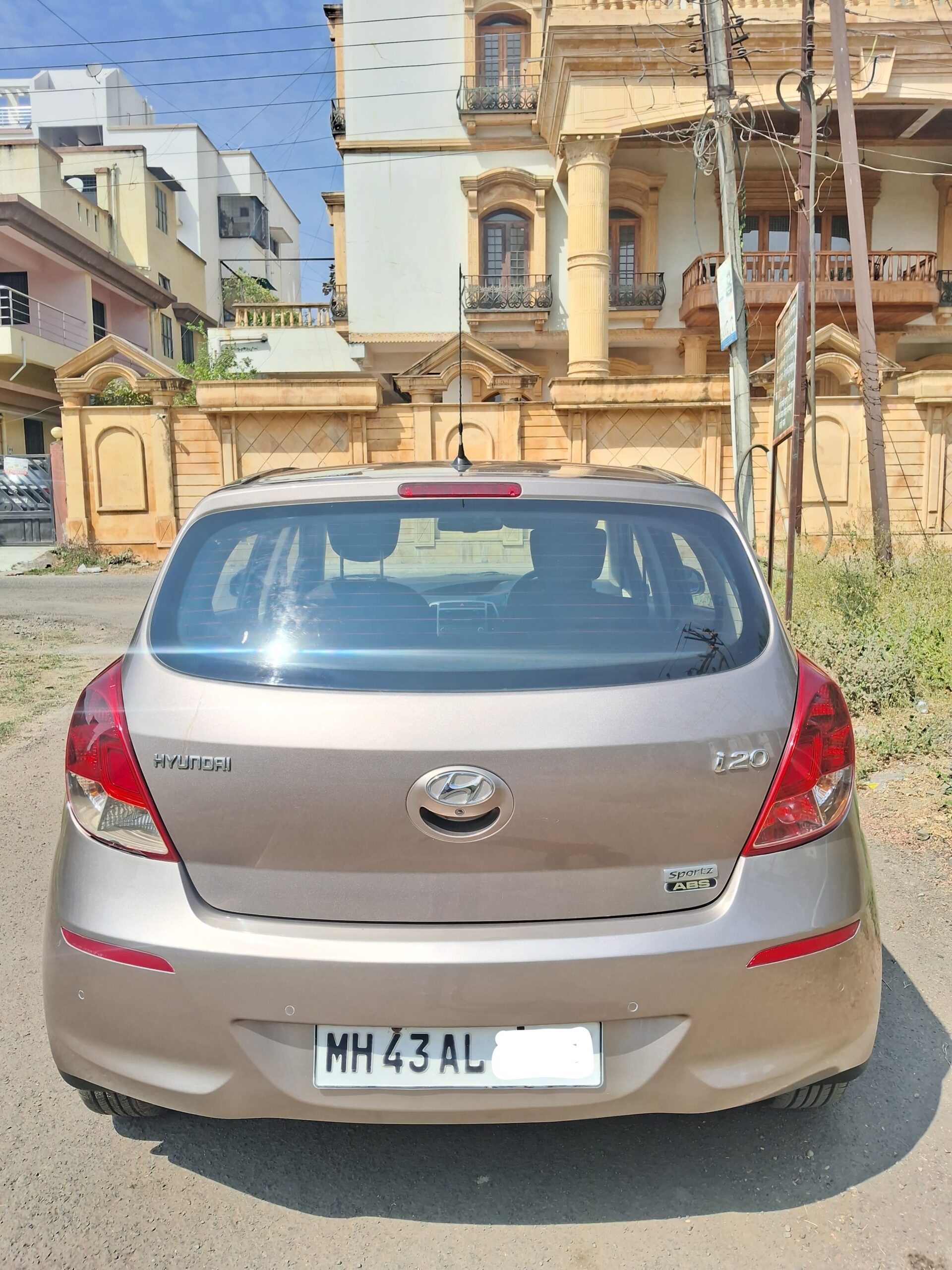 
								Hyundai i20 Sport 1.2 (Diamond Edition) – June 2012 full									