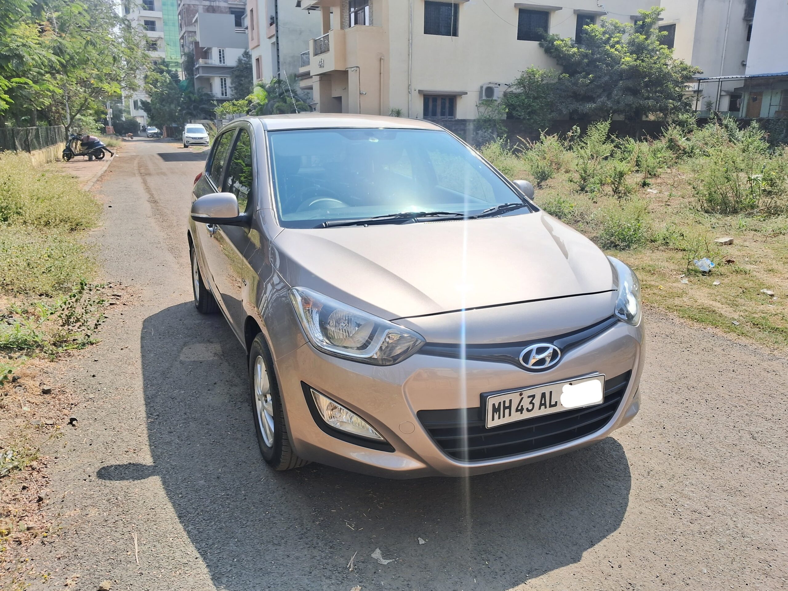 
								Hyundai i20 Sport 1.2 (Diamond Edition) – June 2012 full									