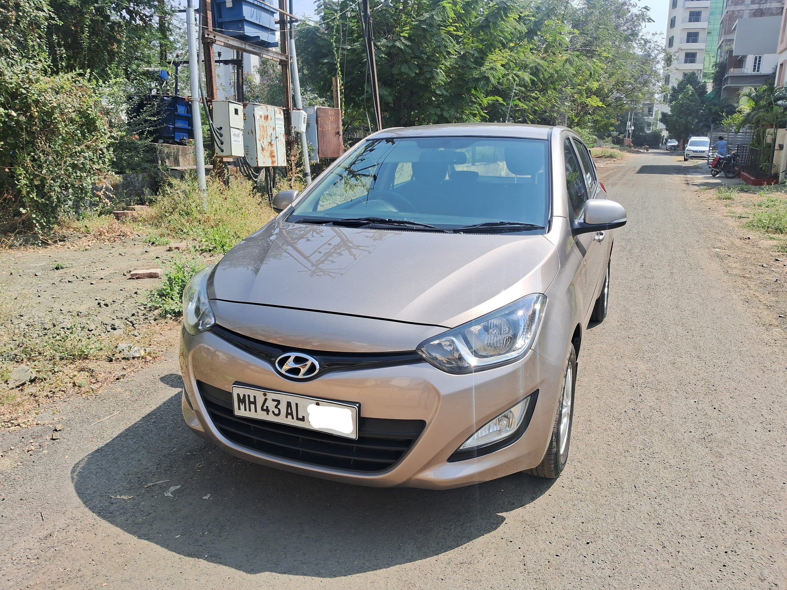 
								Hyundai i20 Sport 1.2 (Diamond Edition) – June 2012 full									