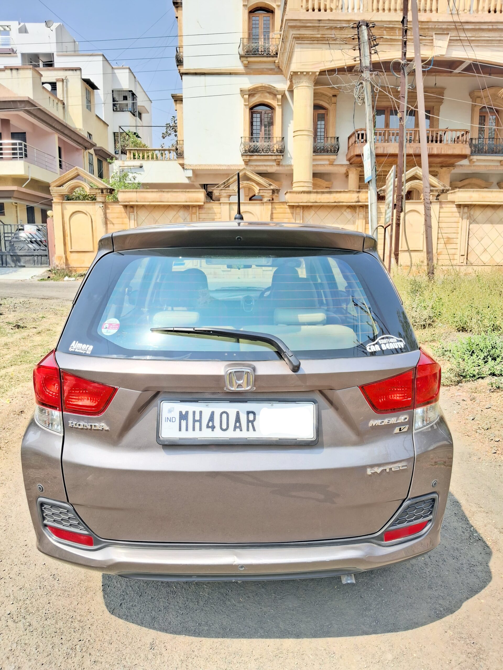 
								Honda Mobilio V MT i-VTEC – July 2015 (7 Seater) full									