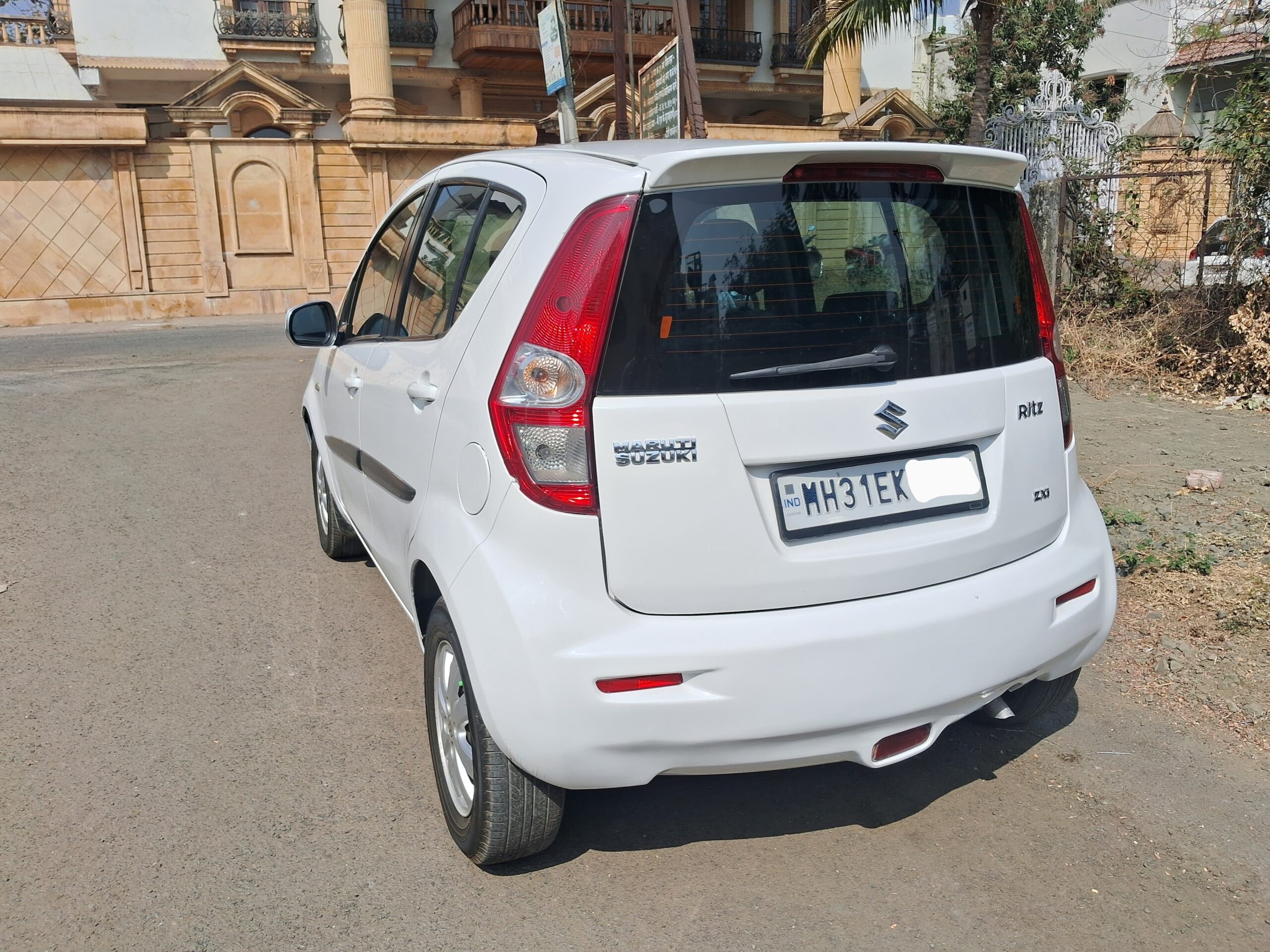 
								Maruti Suzuki Ritz ZXI (Top Variant) – 2015 full									