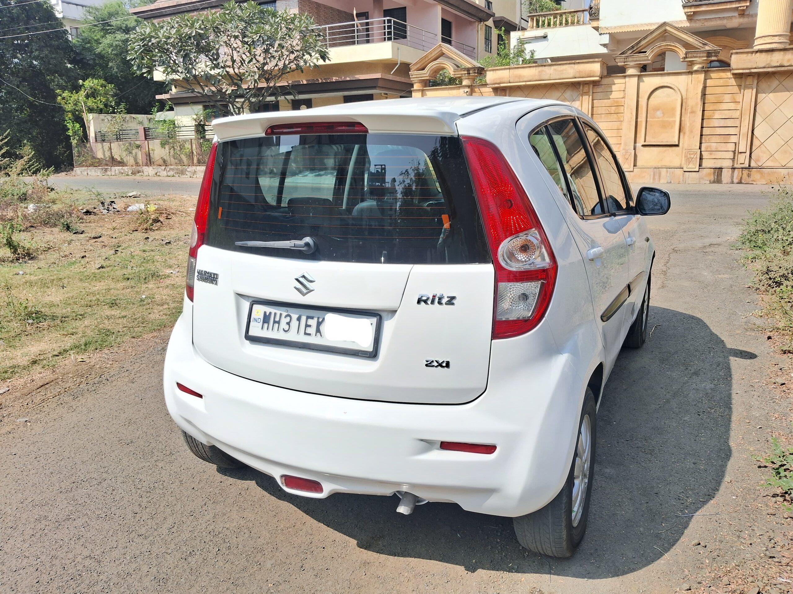 
								Maruti Suzuki Ritz ZXI (Top Variant) – 2015 full									