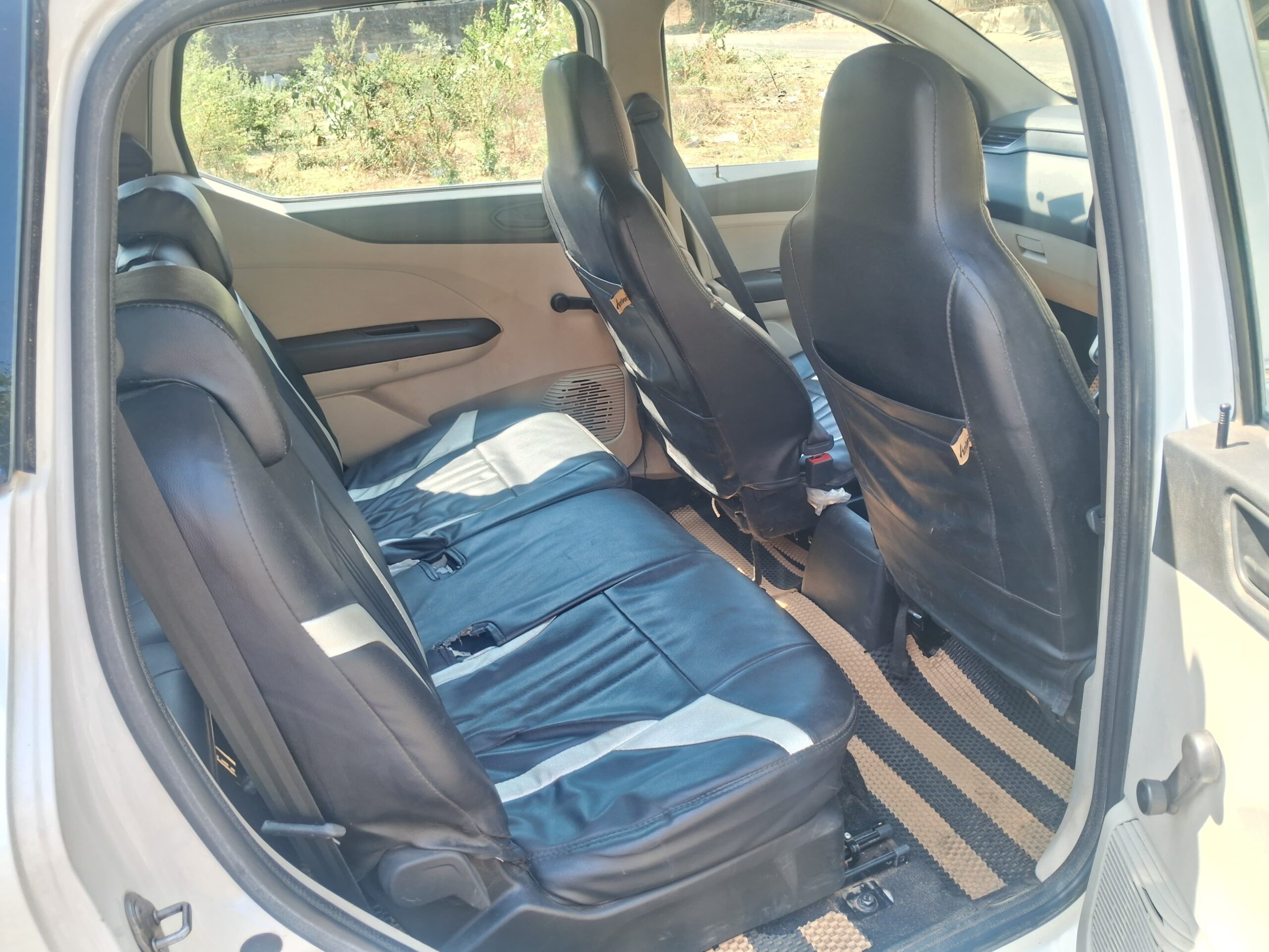 
								Renault Triber RXL – May 2024 (7 Seater) full									