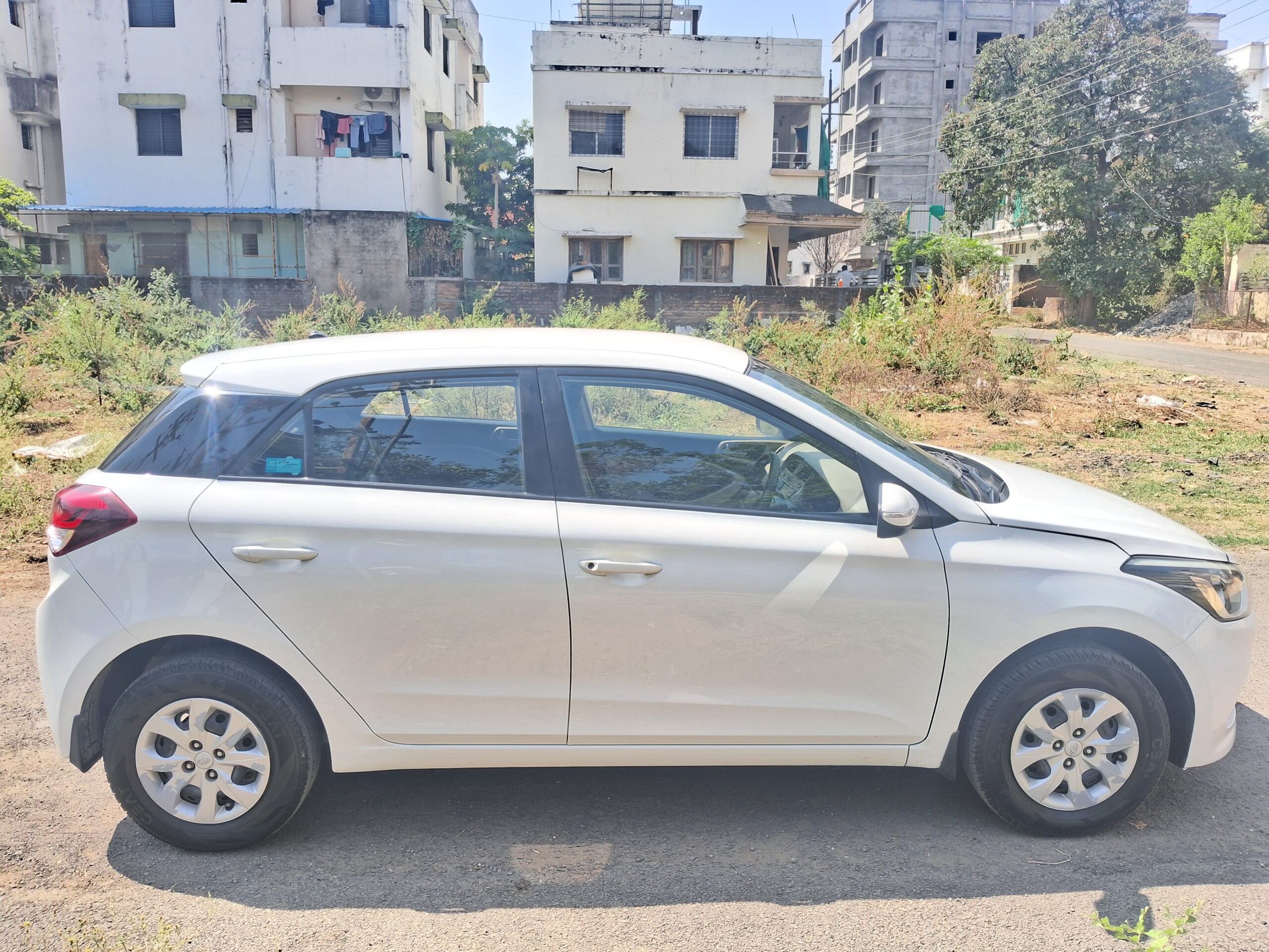 
								Hyundai Elite i20 Sportz – July 2017 full									