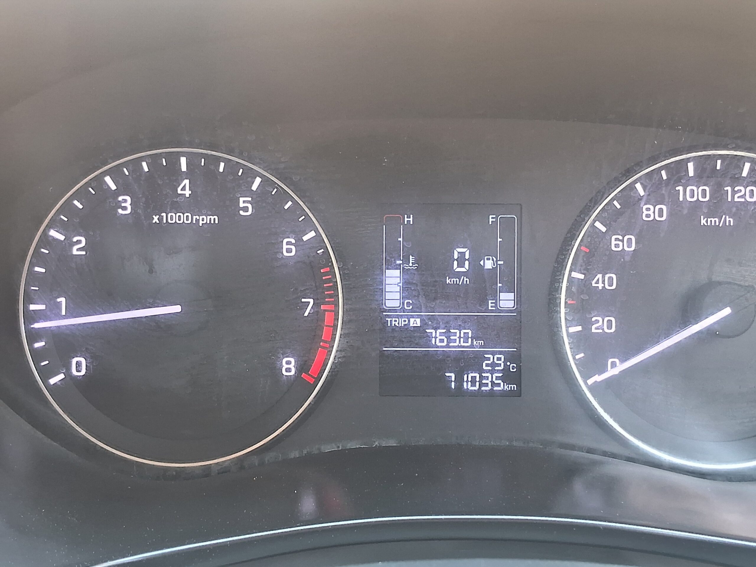 
								Hyundai Elite i20 Sportz – July 2017 full									