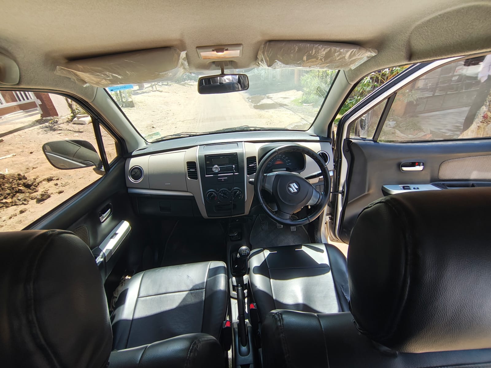 
								Maruti Suzuki Wagon R LXI – April 2013 full									