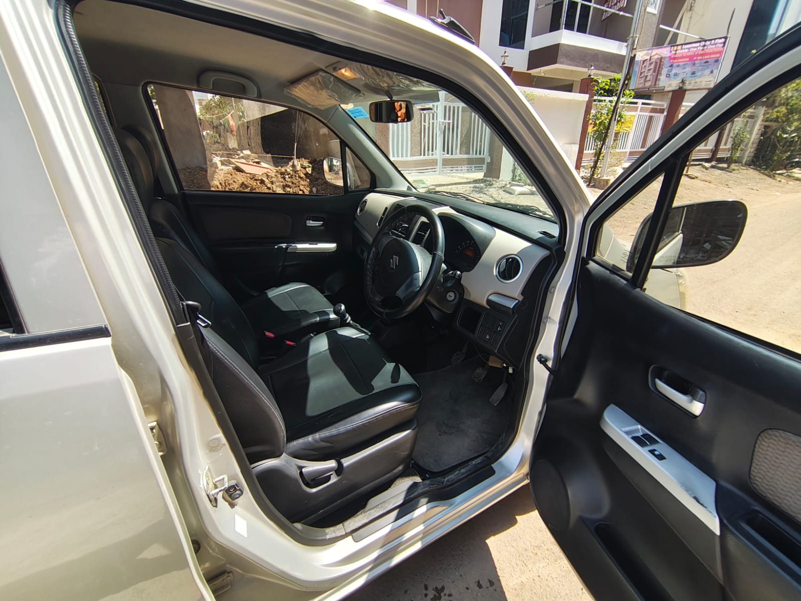 
								Maruti Suzuki Wagon R LXI – April 2013 full									