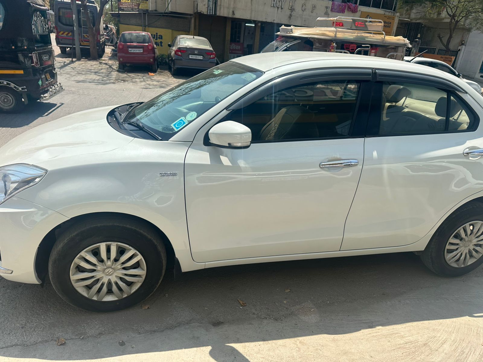 
								Maruti Suzuki Dzire VDI (Diesel) full									