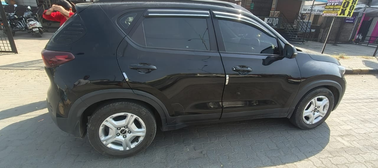 
								Kia Sonet HTK Plus (Petrol) – April 2023 full									