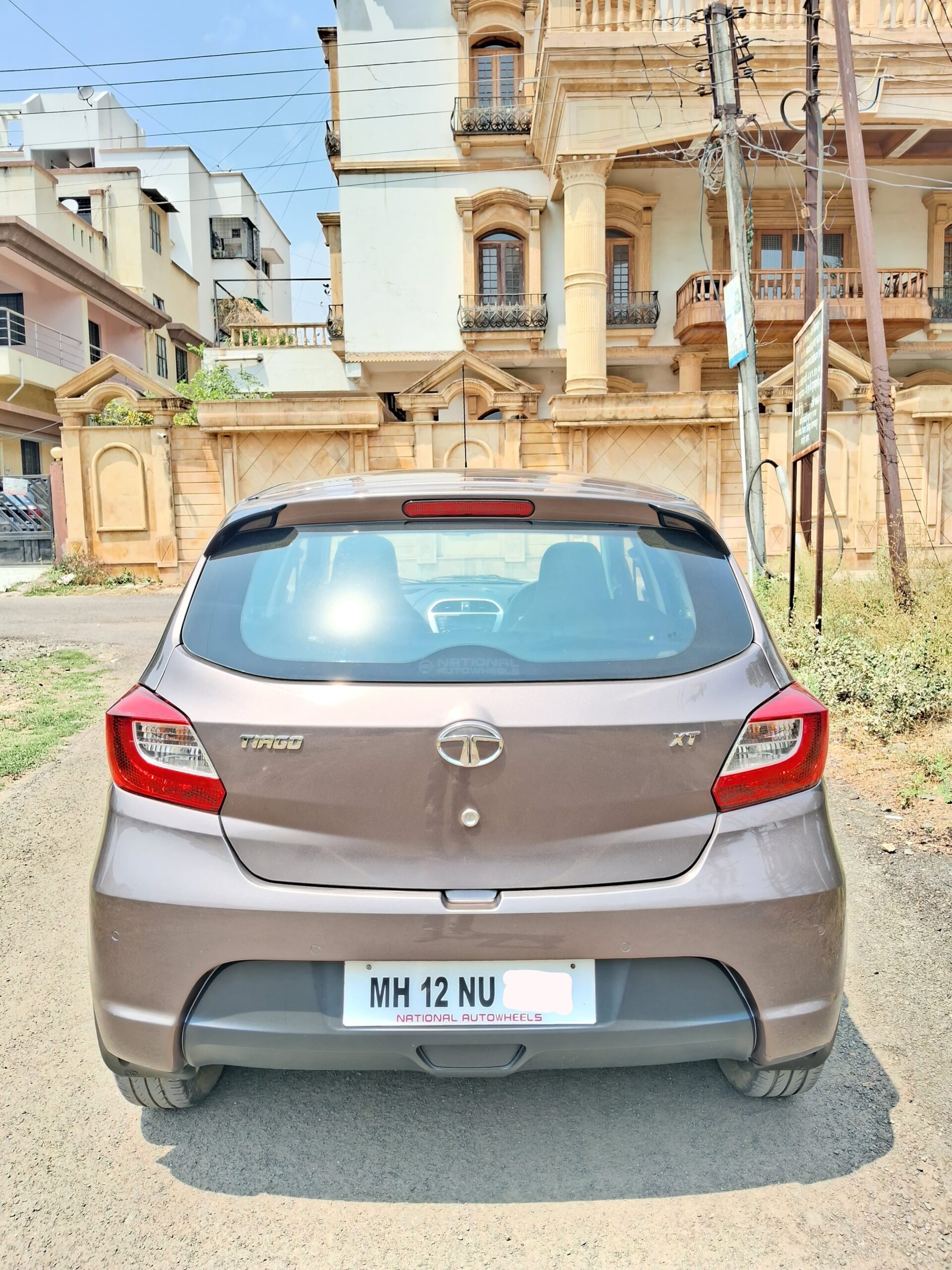 
								Tata Tiago XT (Petrol) – February 2017 full									