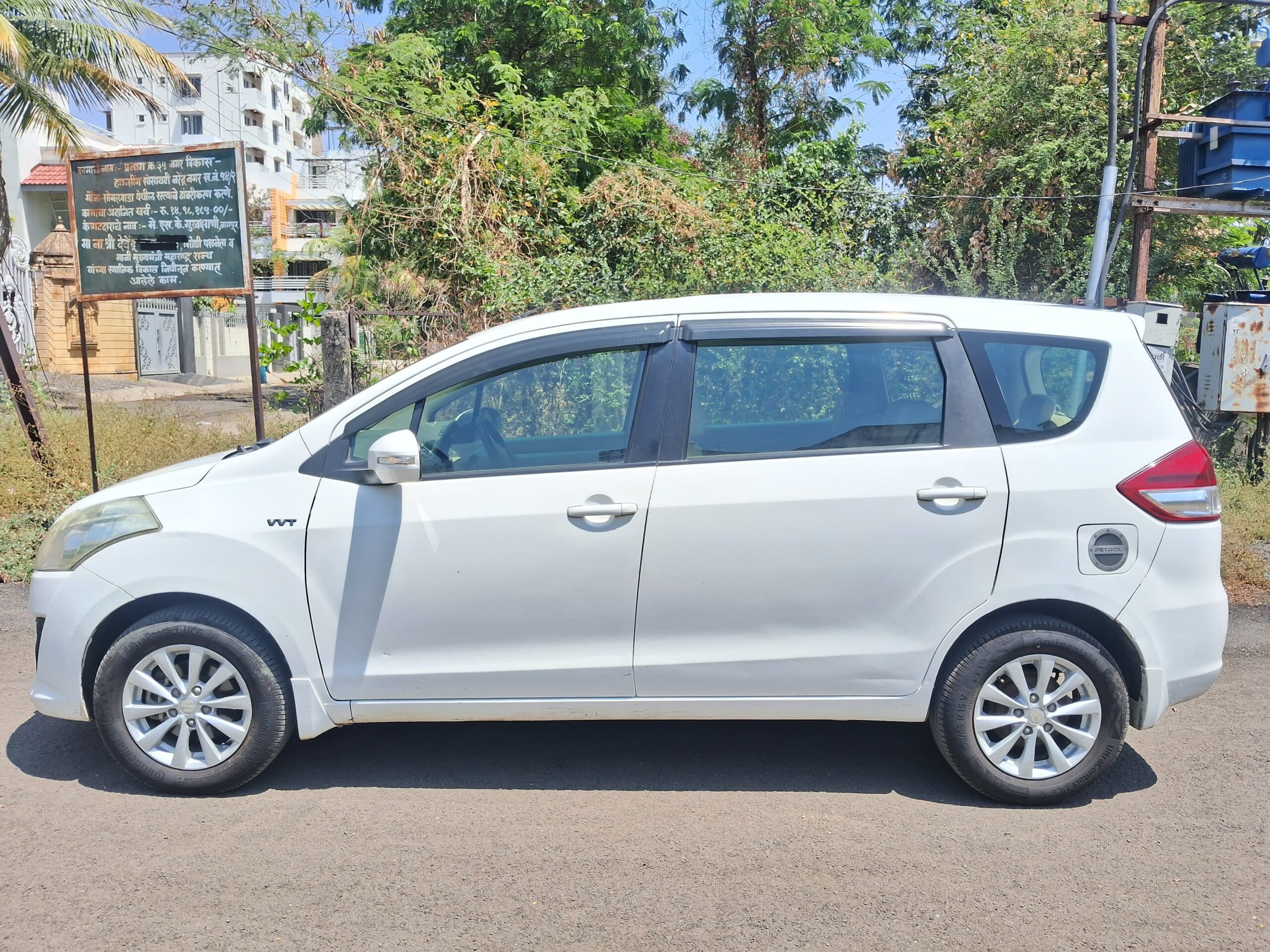
								Maruti Suzuki Ertiga ZXi (Top Variant) – 2013 Model full									