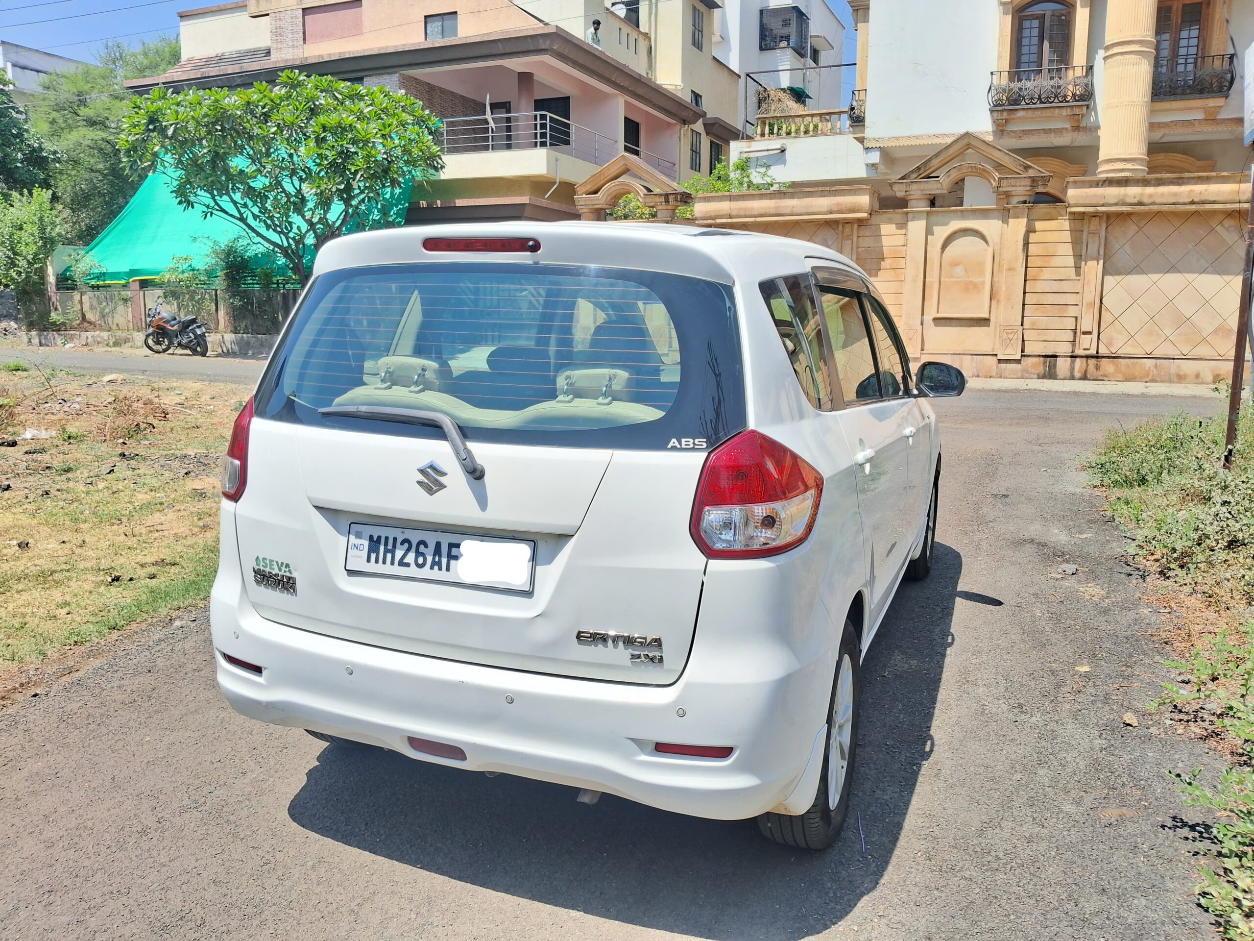 
								Maruti Suzuki Ertiga ZXi (Top Variant) – 2013 Model full									