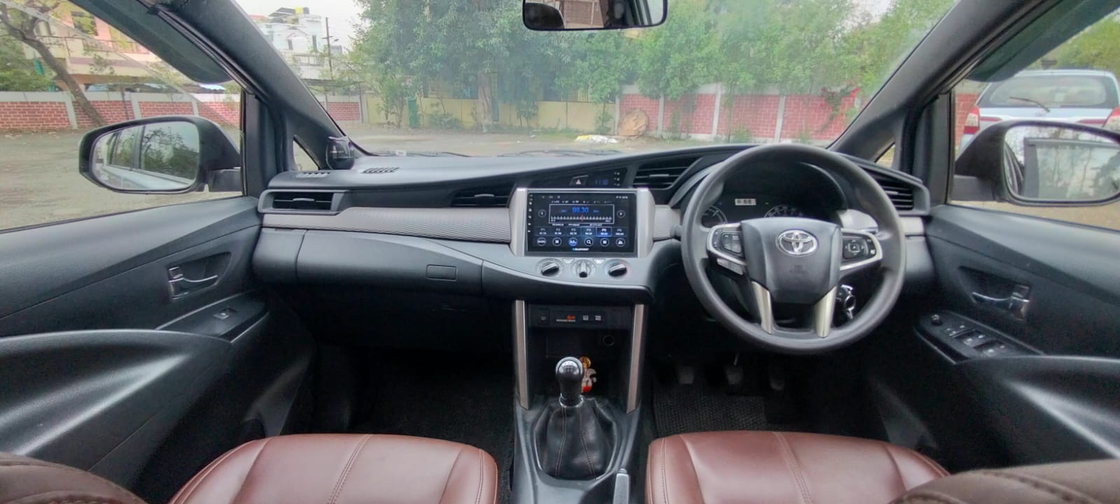 
								Toyota Innova Crysta GX (Diesel) – 2017 Model full									