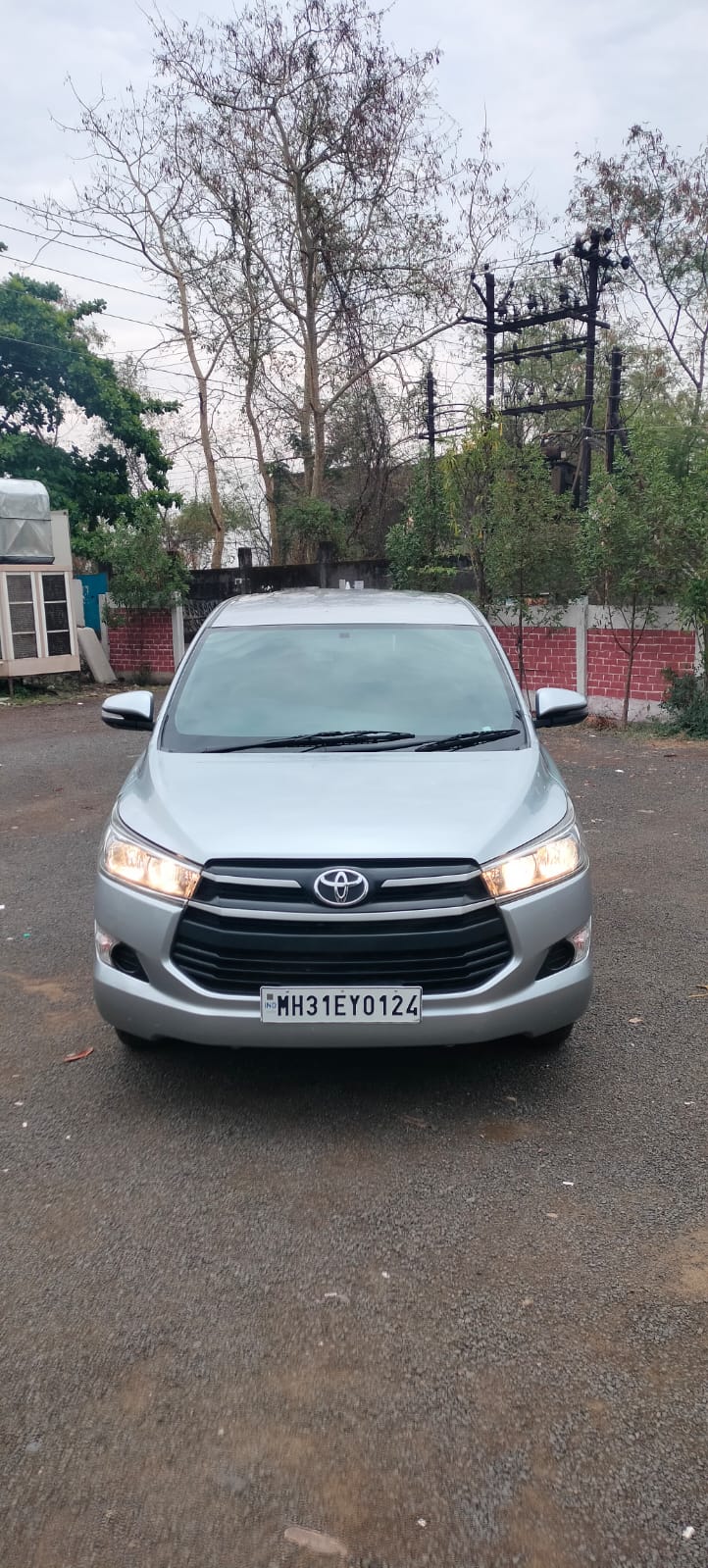 
								Toyota Innova Crysta GX (Diesel) – 2017 Model full									