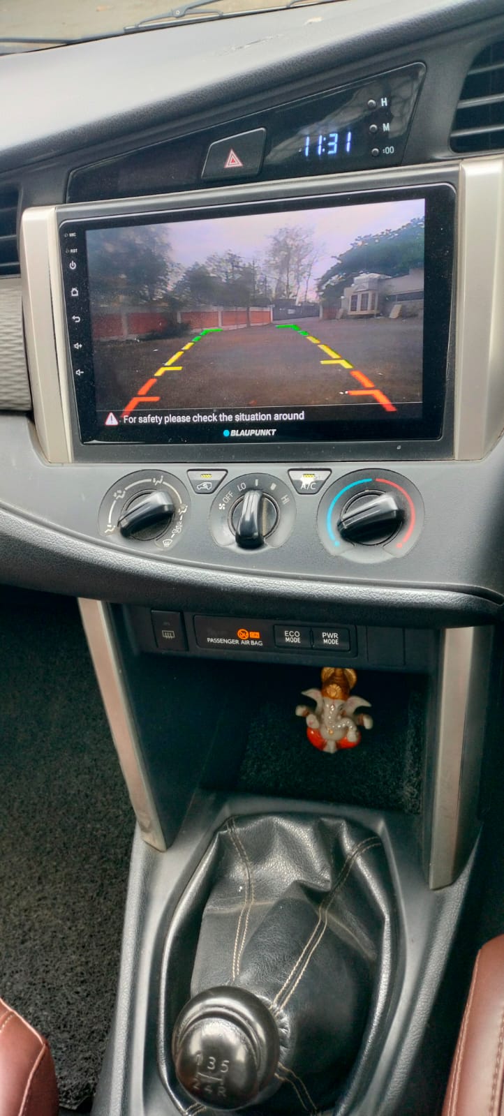 
								Toyota Innova Crysta GX (Diesel) – 2017 Model full									