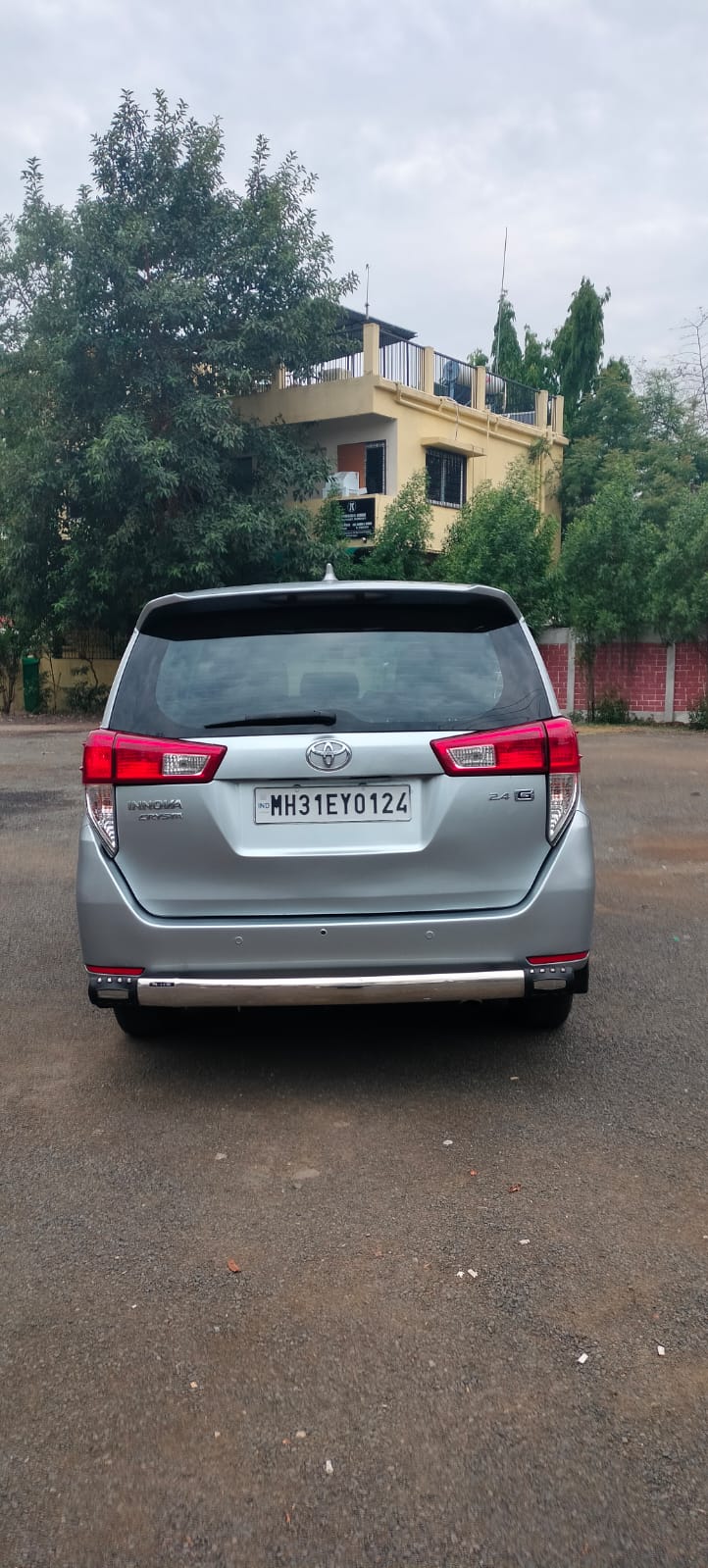 
								Toyota Innova Crysta GX (Diesel) – 2017 Model full									