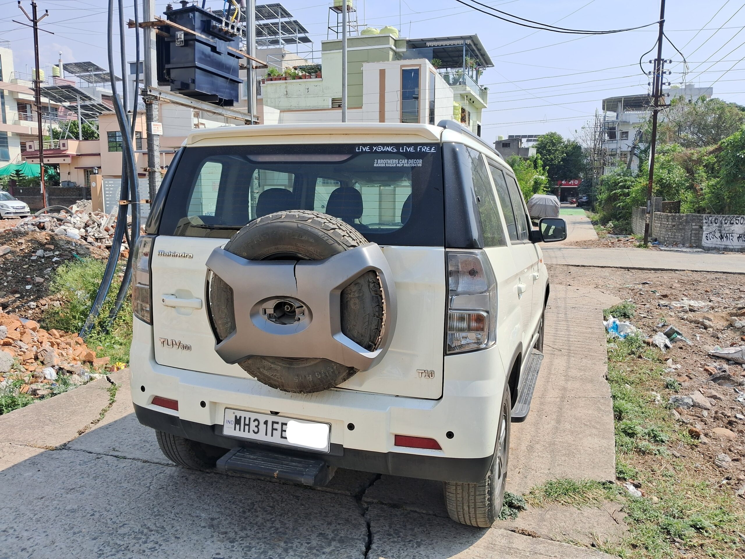 
								Mahindra TUV300 T10 (Top Variant) – September 2019 full									