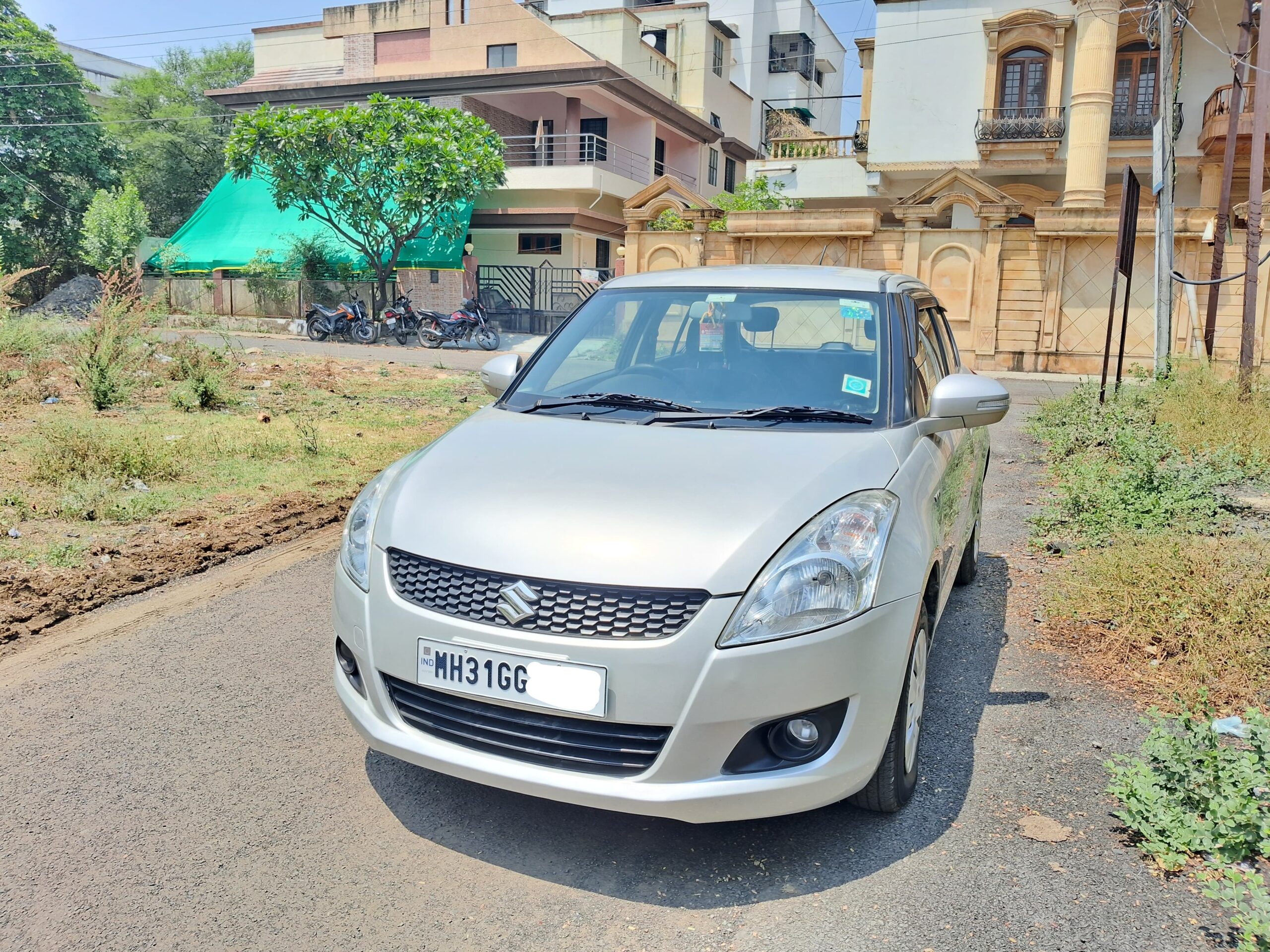 
								Maruti Suzuki Swift VXi (Petrol) – November 2014 full									