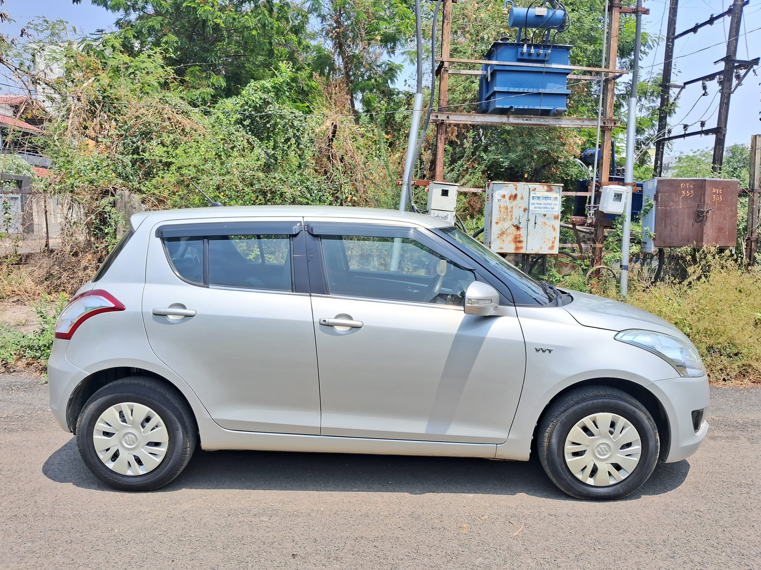 
								Maruti Suzuki Swift VXi (Petrol) – November 2014 full									