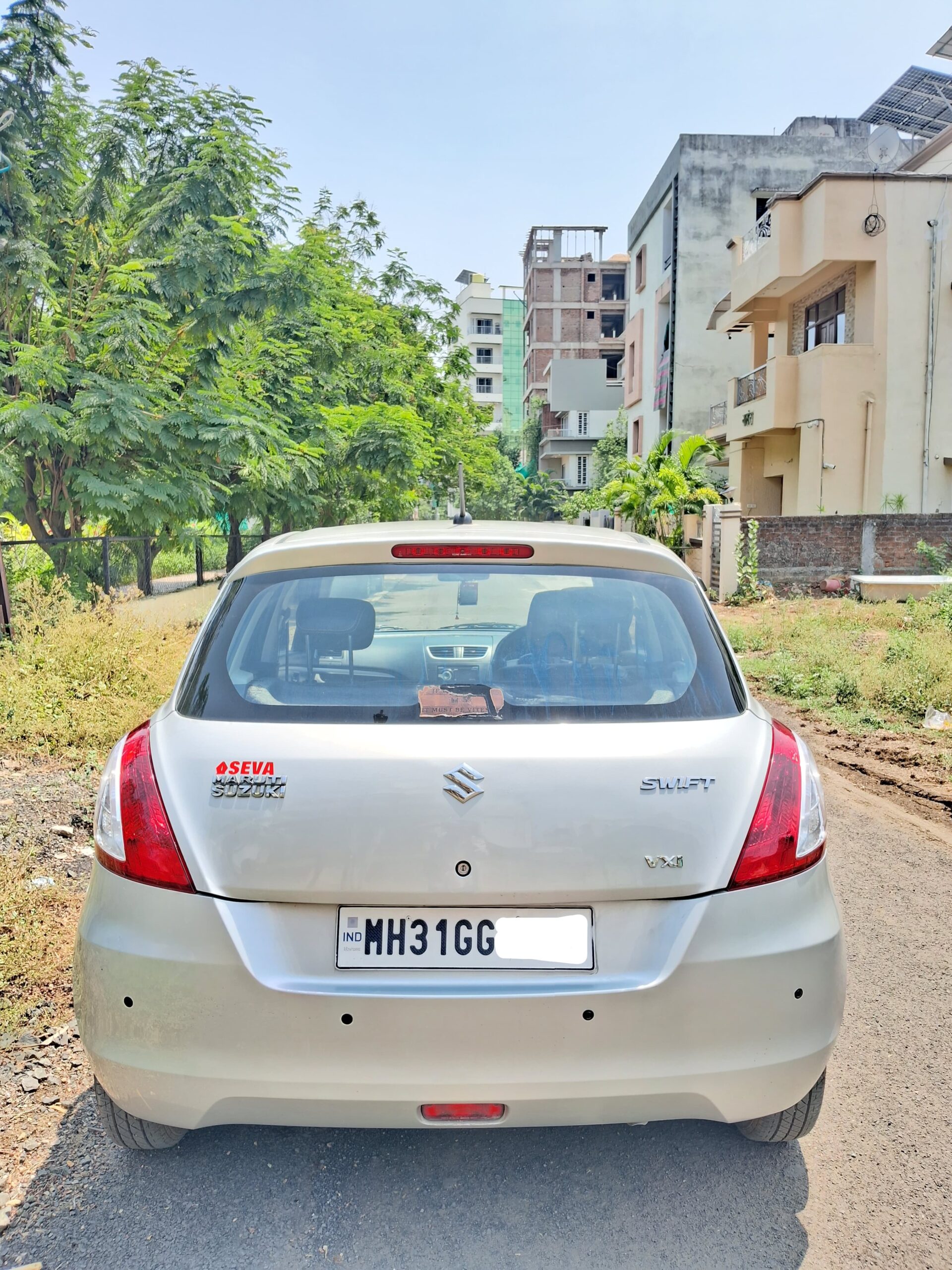 
								Maruti Suzuki Swift VXi (Petrol) – November 2014 full									