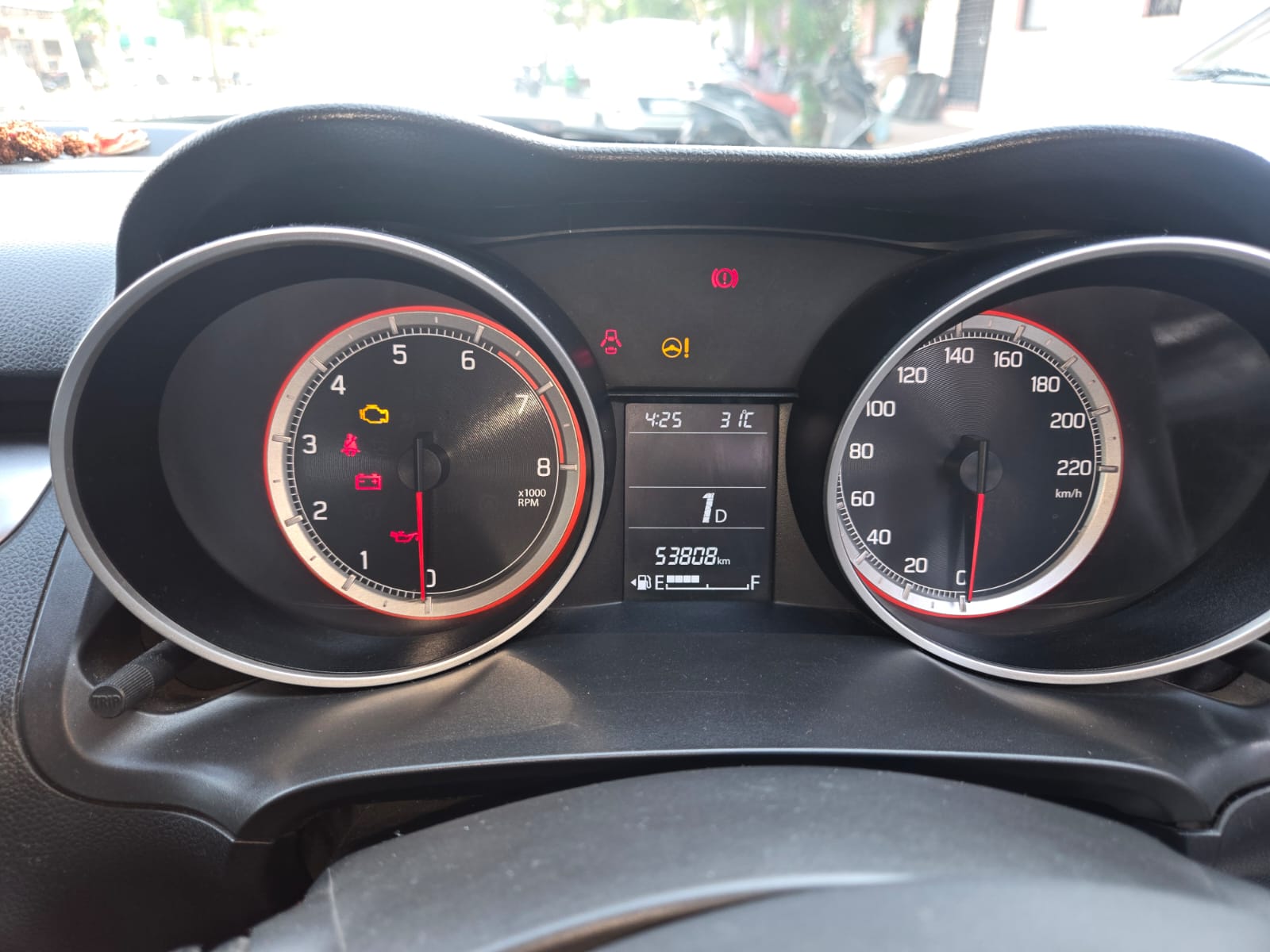 
								Maruti Suzuki Swift VXi (Petrol) – 2022 Model full									