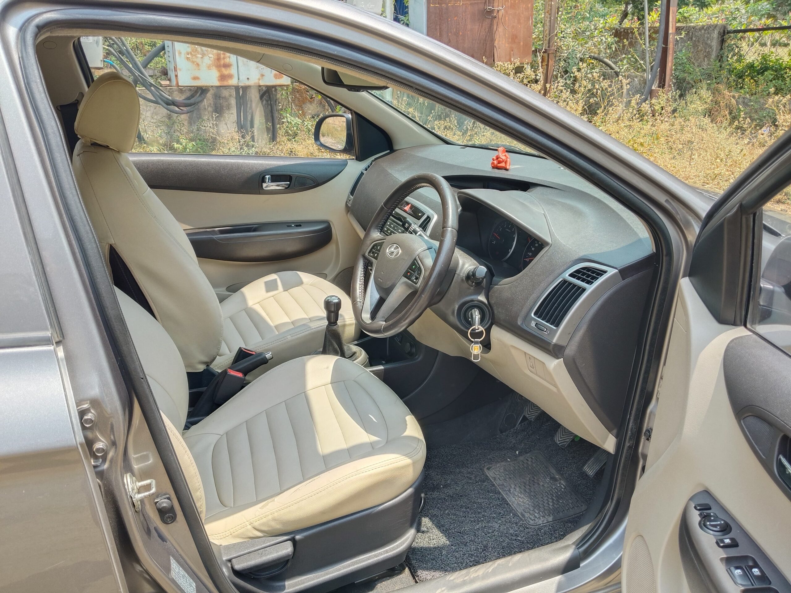 
								Hyundai i20 Sportz 1.2 (Diamond Edition) – September 2012 full									