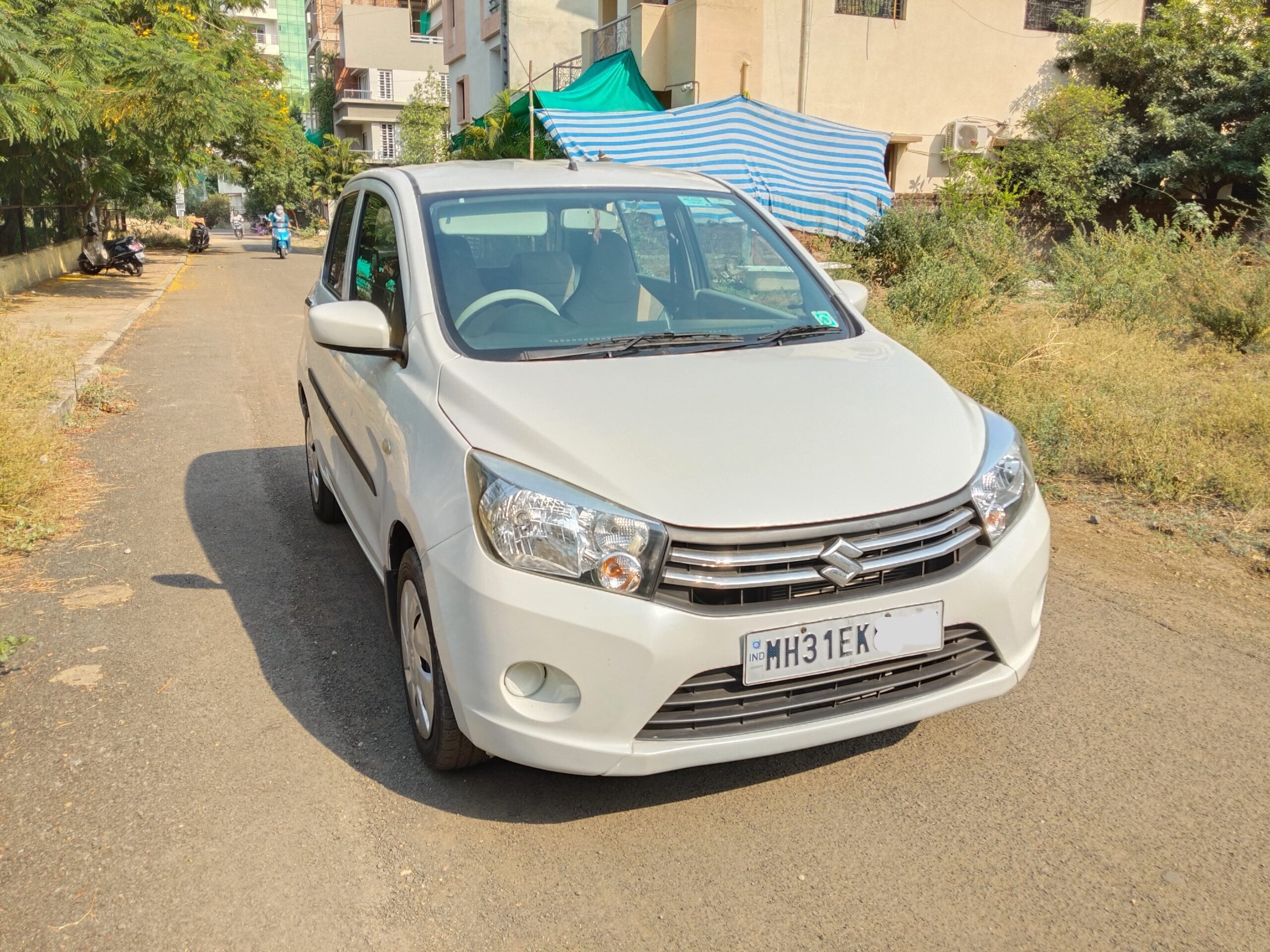 
								Maruti Suzuki Celerio VXi AGS (Auto Gear Shift) – September 2014 full									