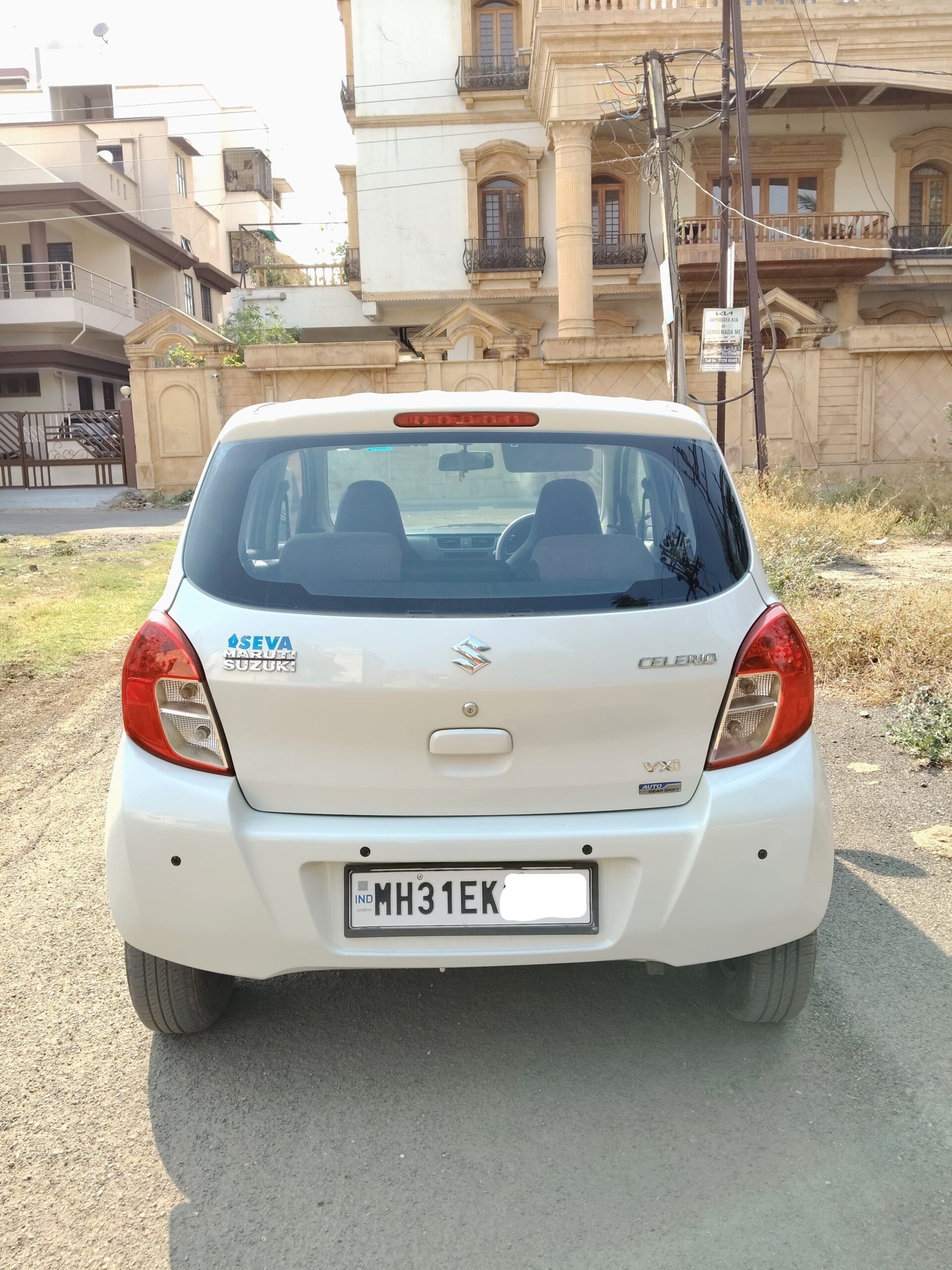 
								Maruti Suzuki Celerio VXi AGS (Auto Gear Shift) – September 2014 full									