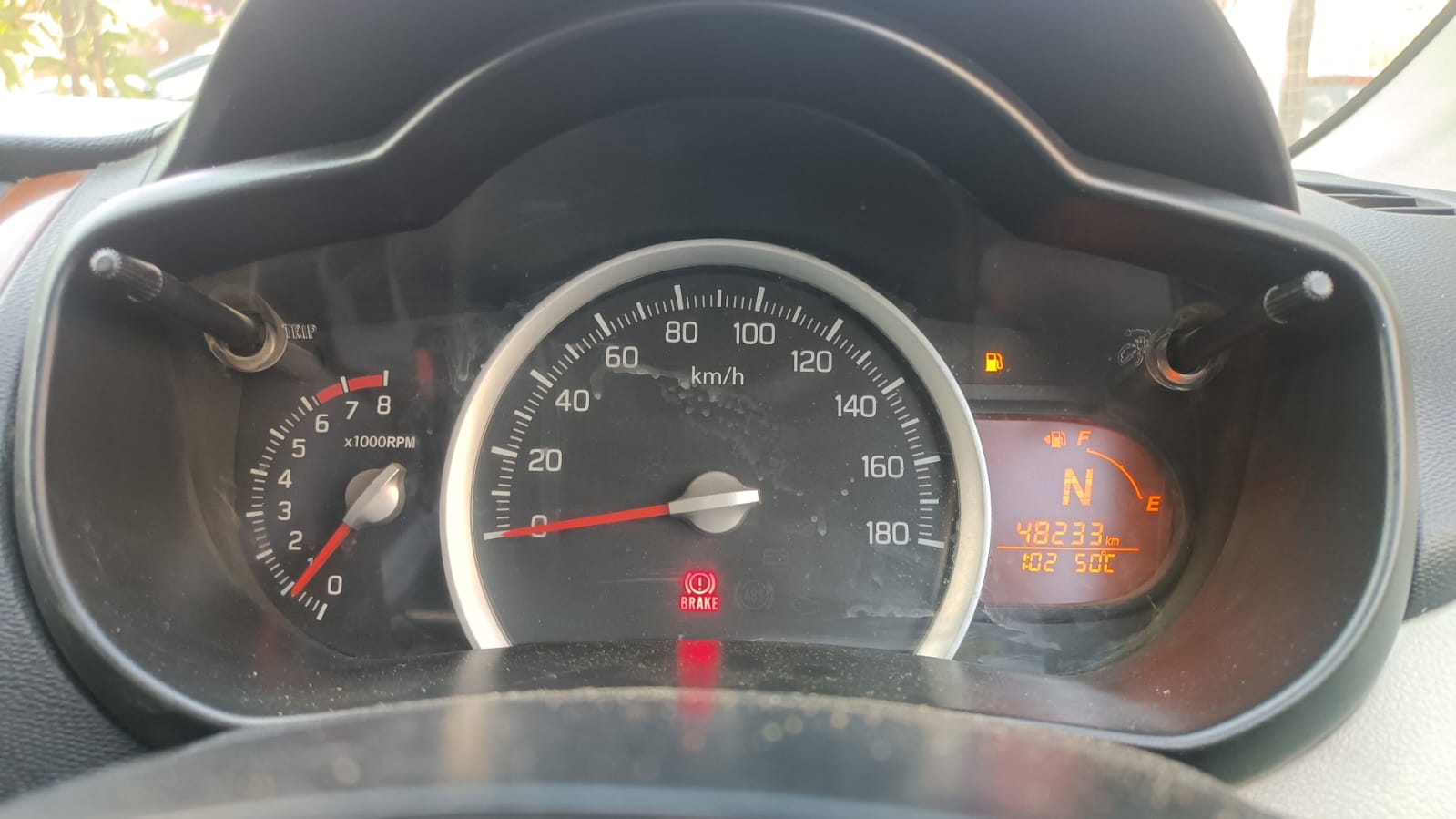 
								Maruti Suzuki Celerio VXi AGS (Auto Gear Shift) – September 2014 full									