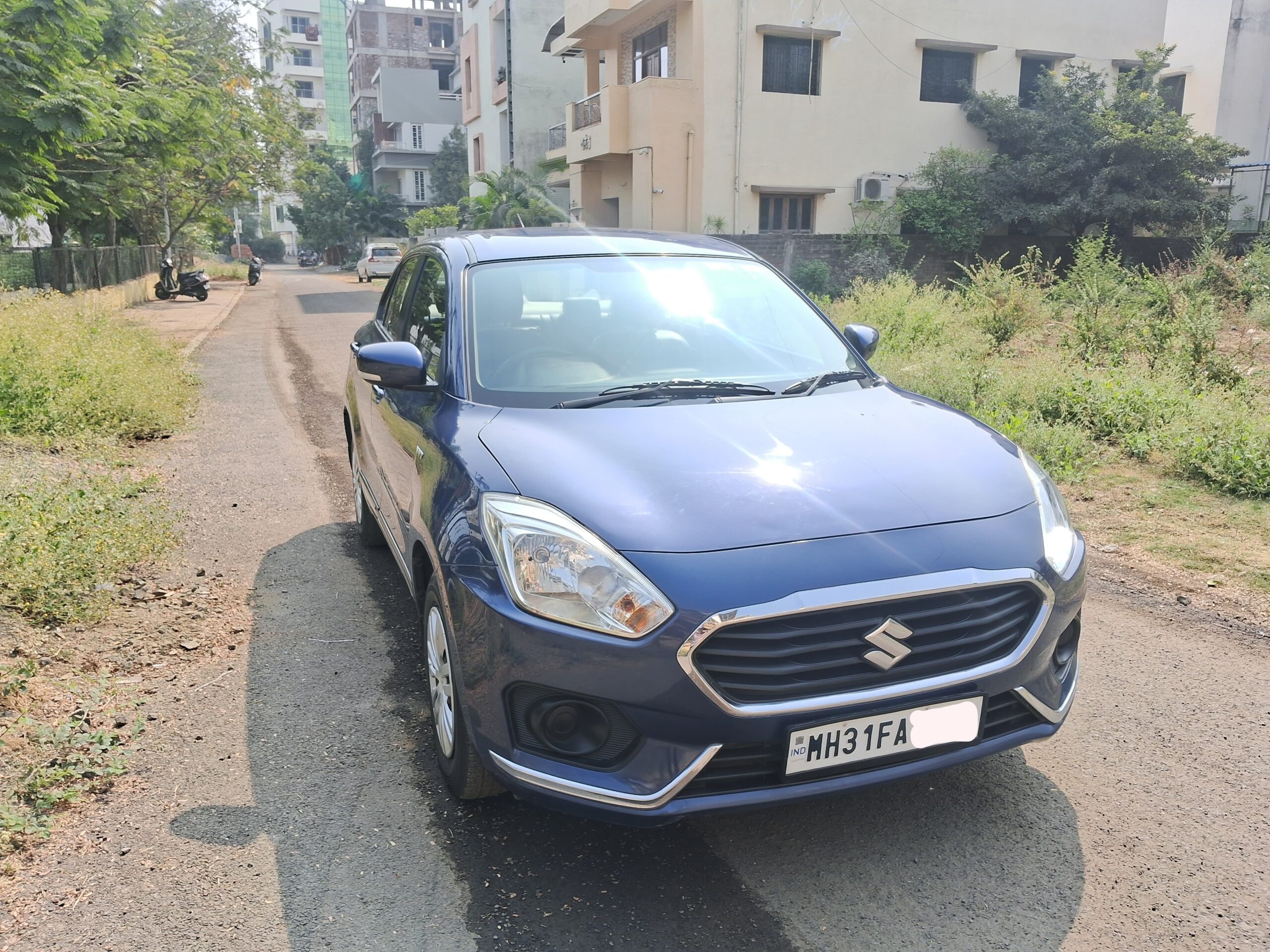 
								Maruti Suzuki Dzire VXi (AGS) – August 2017 full									