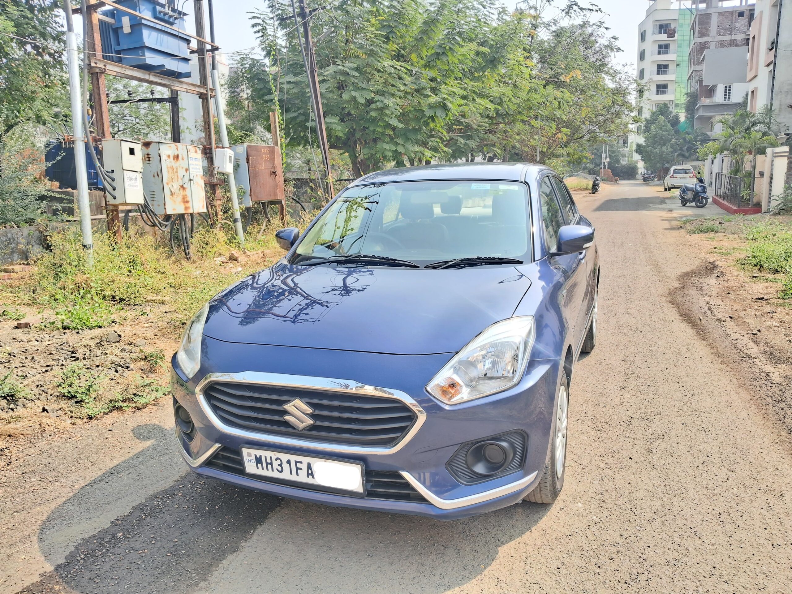 
								Maruti Suzuki Dzire VXi (AGS) – August 2017 full									