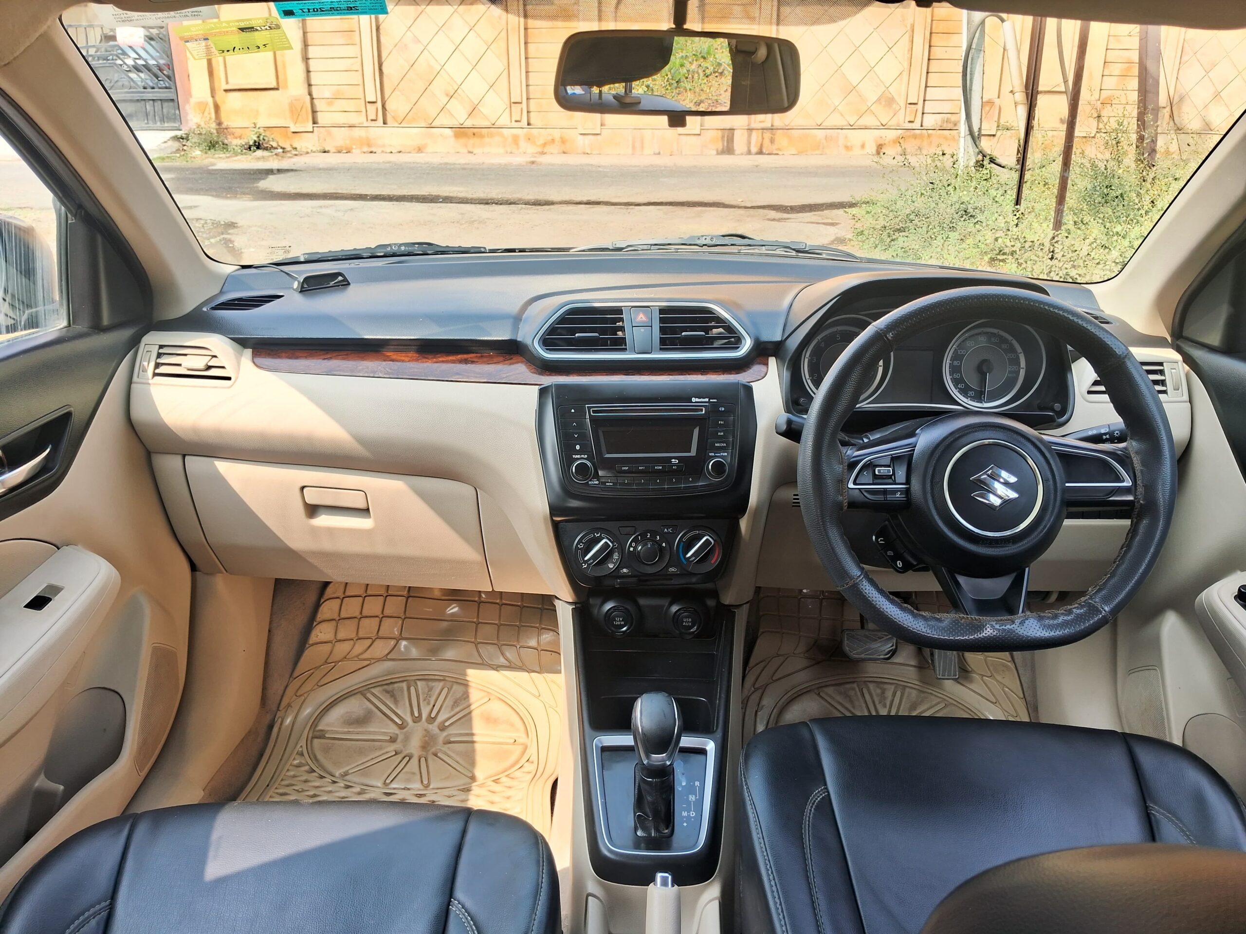 
								Maruti Suzuki Dzire VXi (AGS) – August 2017 full									