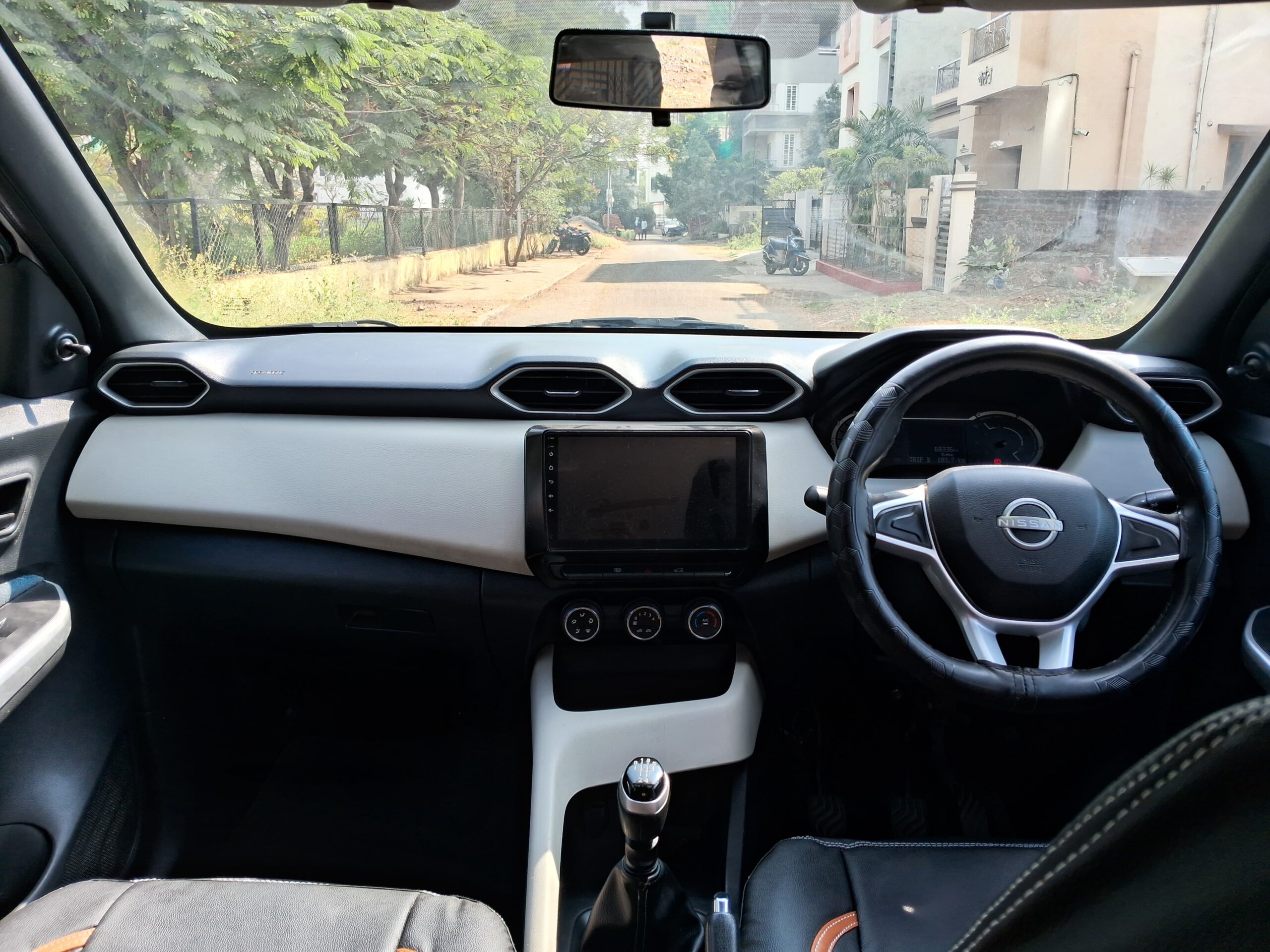 
								Nissan Magnite XE – March 2023 full									