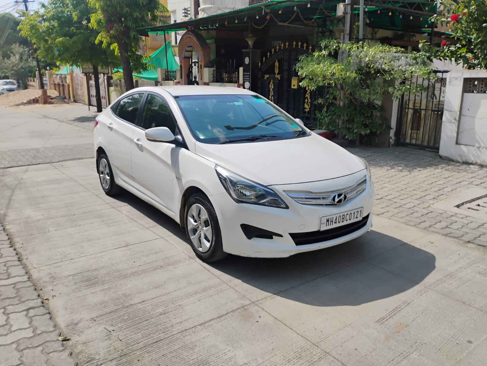 
								Hyundai Verna S (Petrol) – December 2016 full									