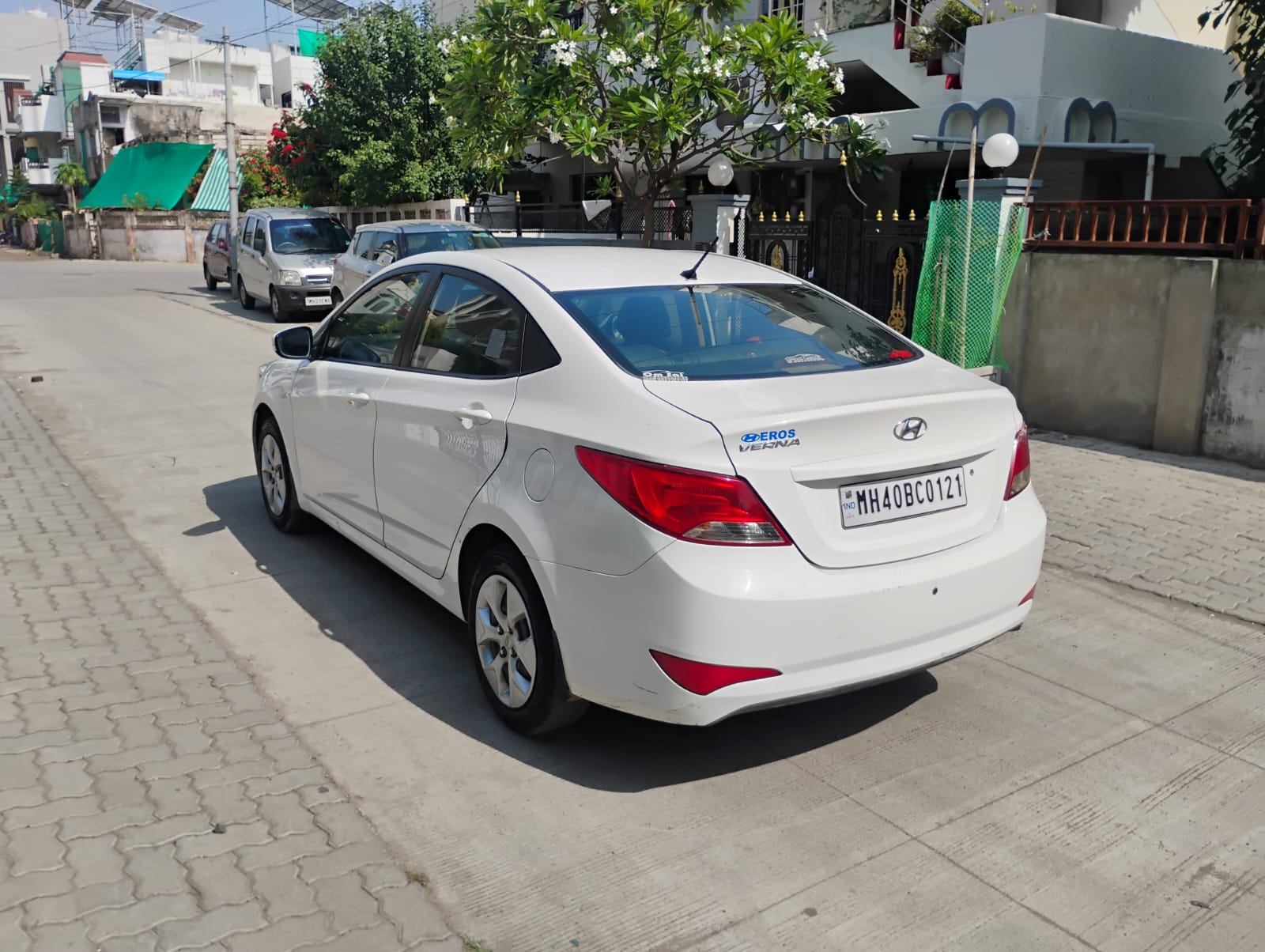 
								Hyundai Verna S (Petrol) – December 2016 full									