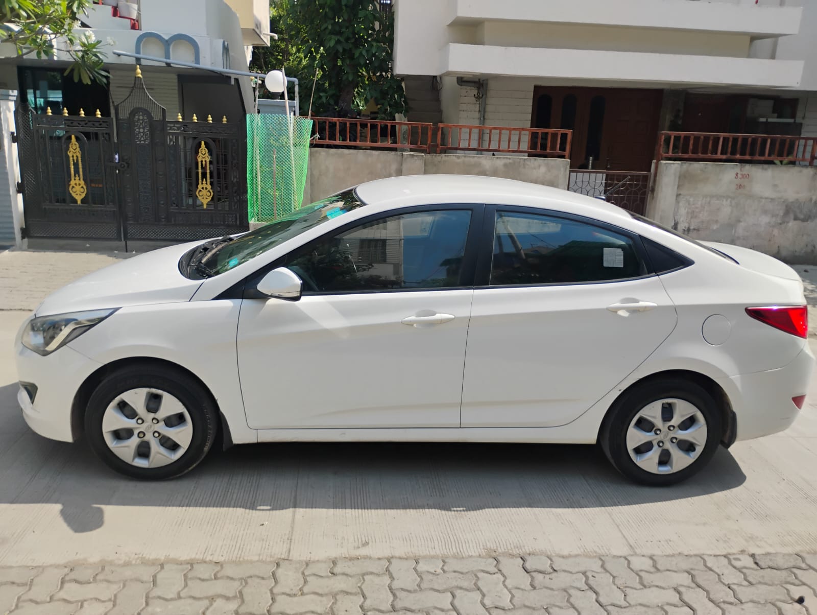 
								Hyundai Verna S (Petrol) – December 2016 full									