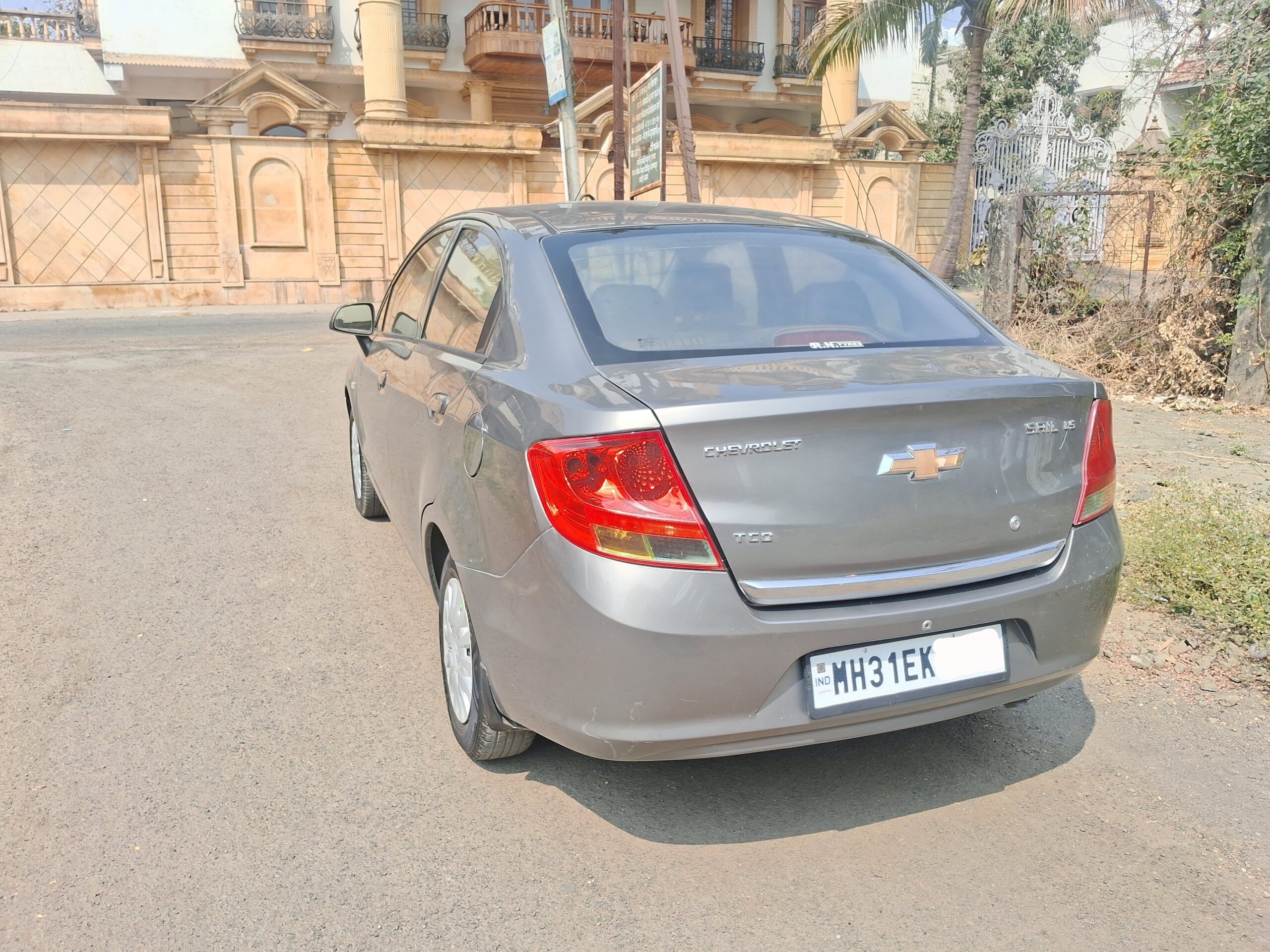 
								Chevrolet Sail LS Sedan (Petrol) – October 2014 full									
